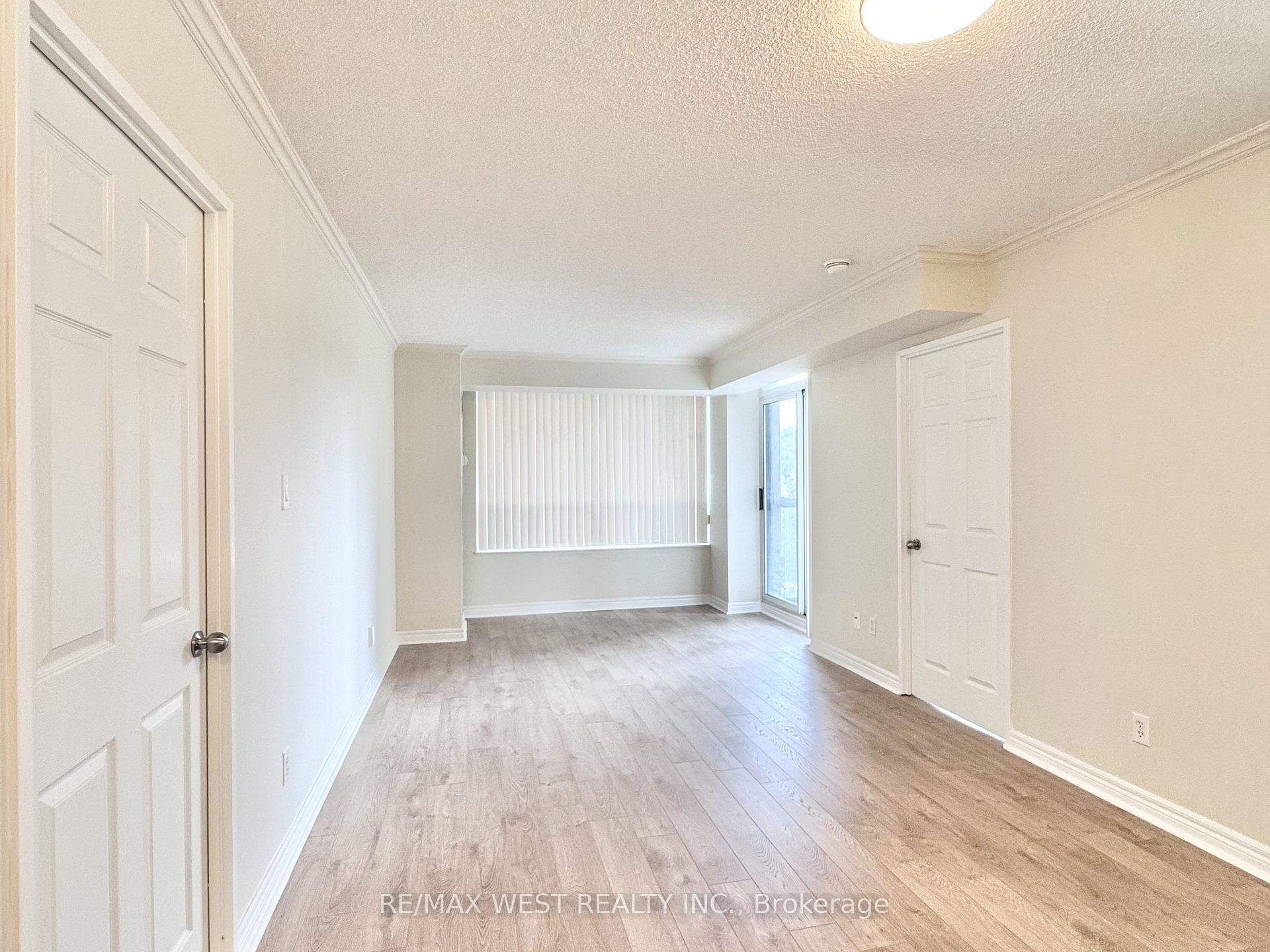 Photo 12 of Unit 511, 28 Empress Avenue, North York, Willowdale East — HOMEH