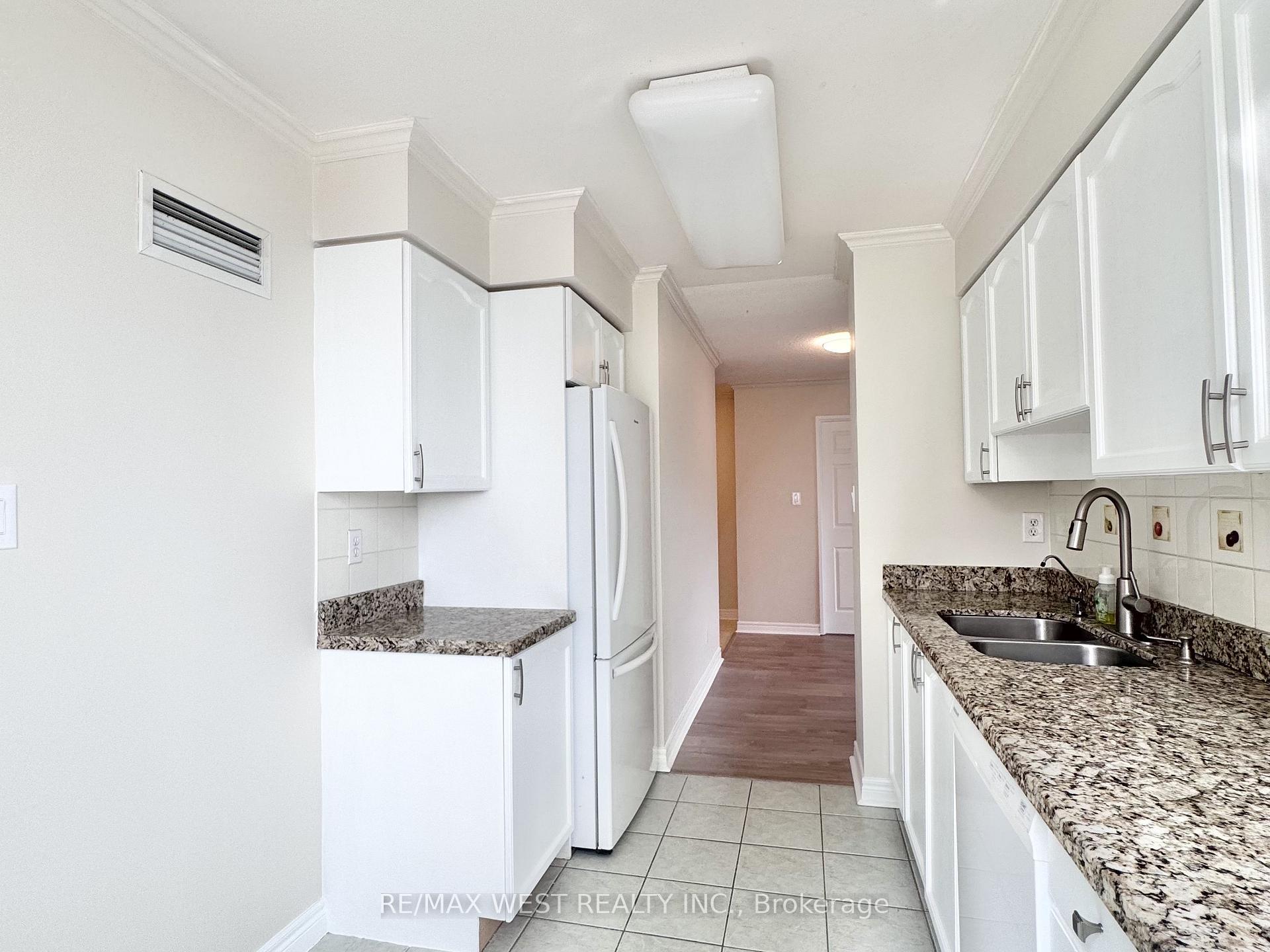 Photo 19 of Unit 511, 28 Empress Avenue, North York, Willowdale East — HOMEH