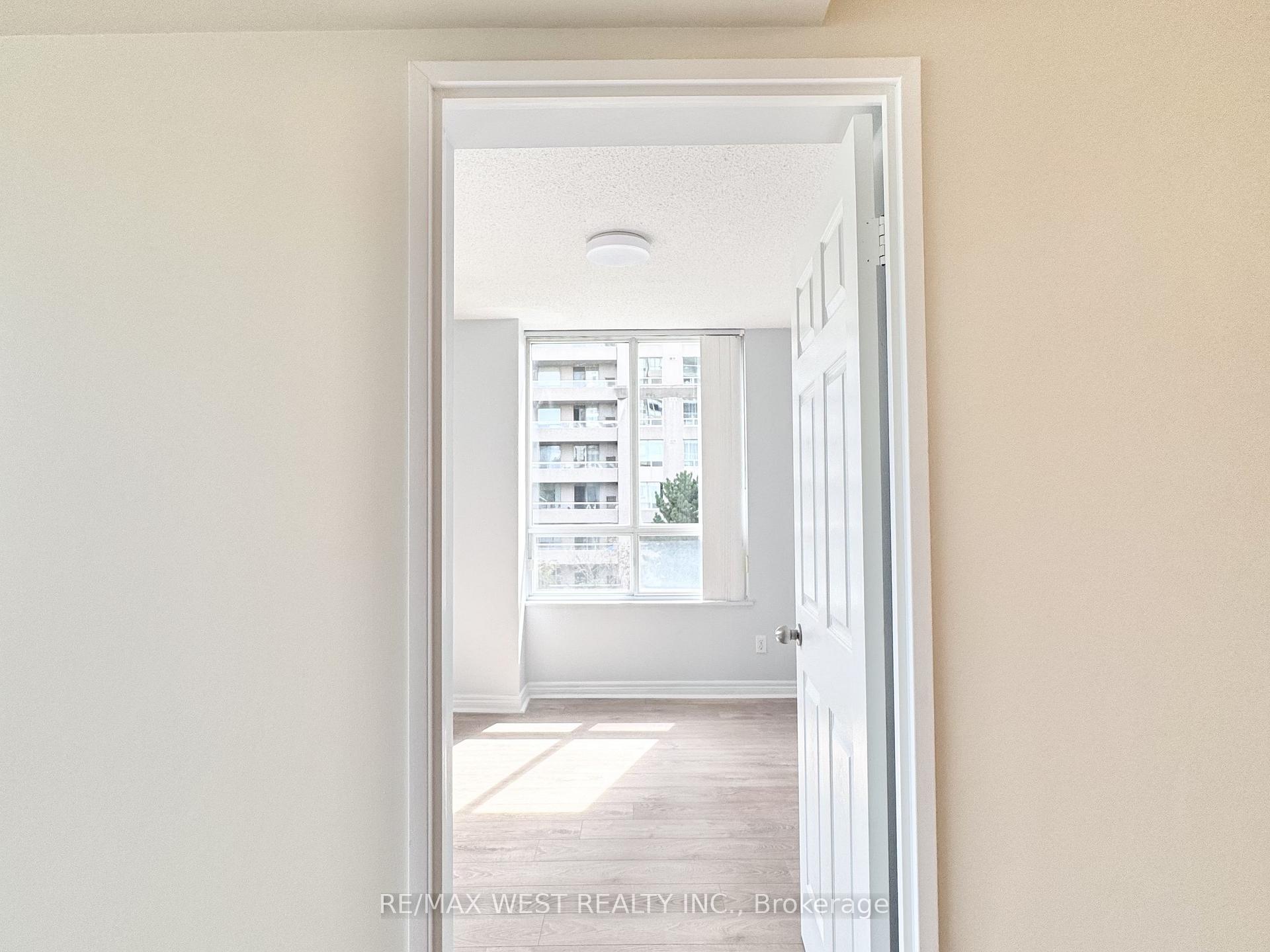 Photo 22 of Unit 511, 28 Empress Avenue, North York, Willowdale East — HOMEH