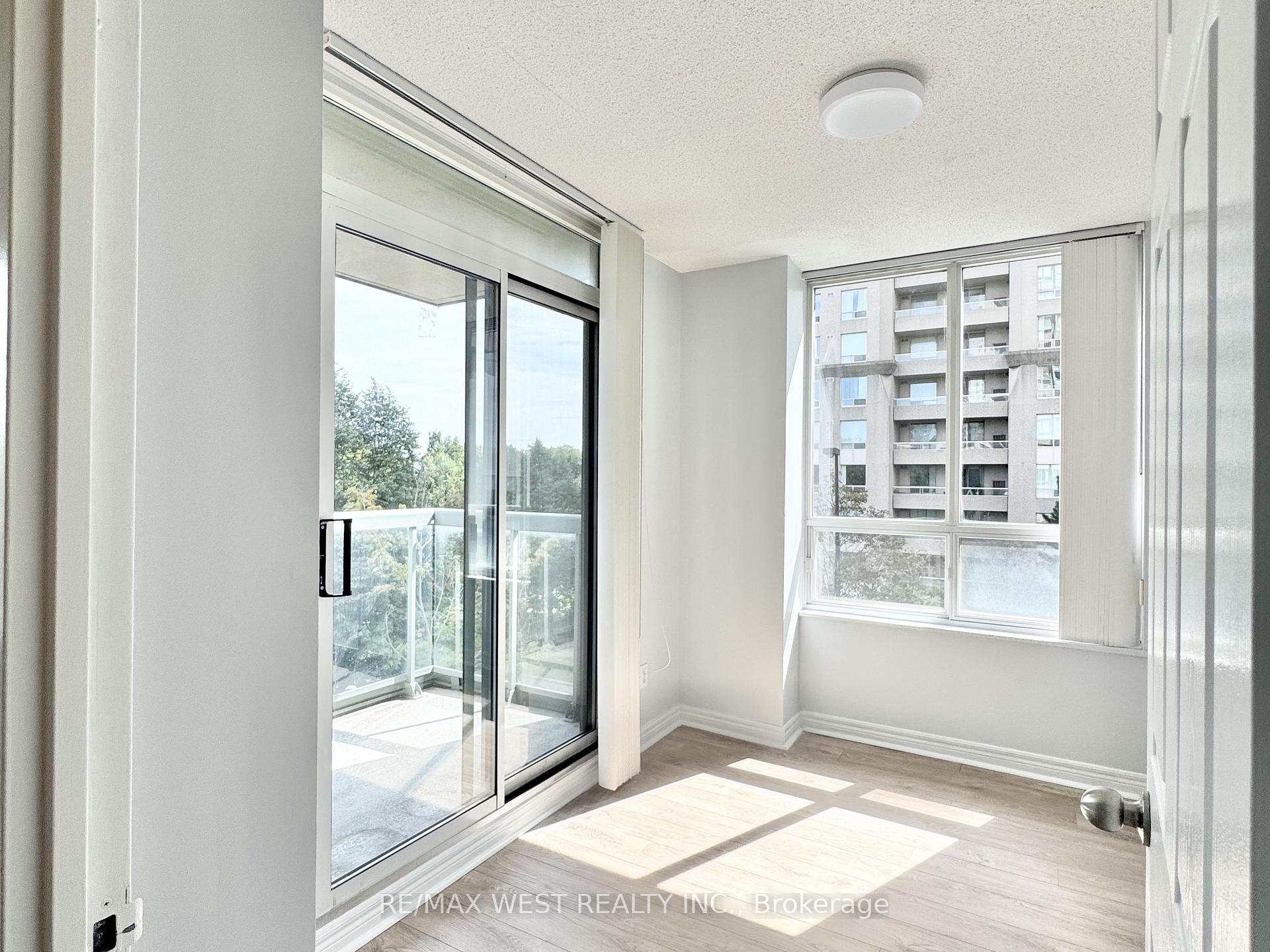 Photo 23 of Unit 511, 28 Empress Avenue, North York, Willowdale East — HOMEH