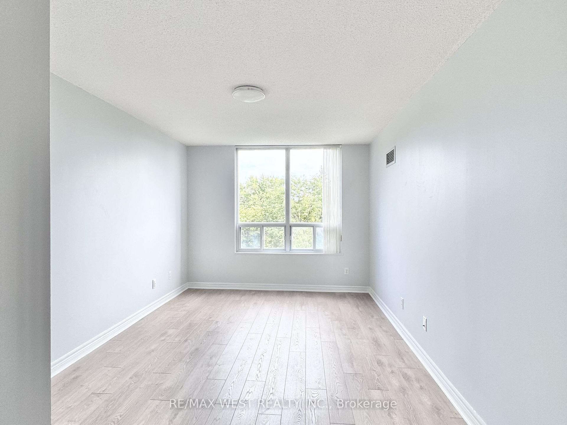 Photo 33 of Unit 511, 28 Empress Avenue, North York, Willowdale East — HOMEH