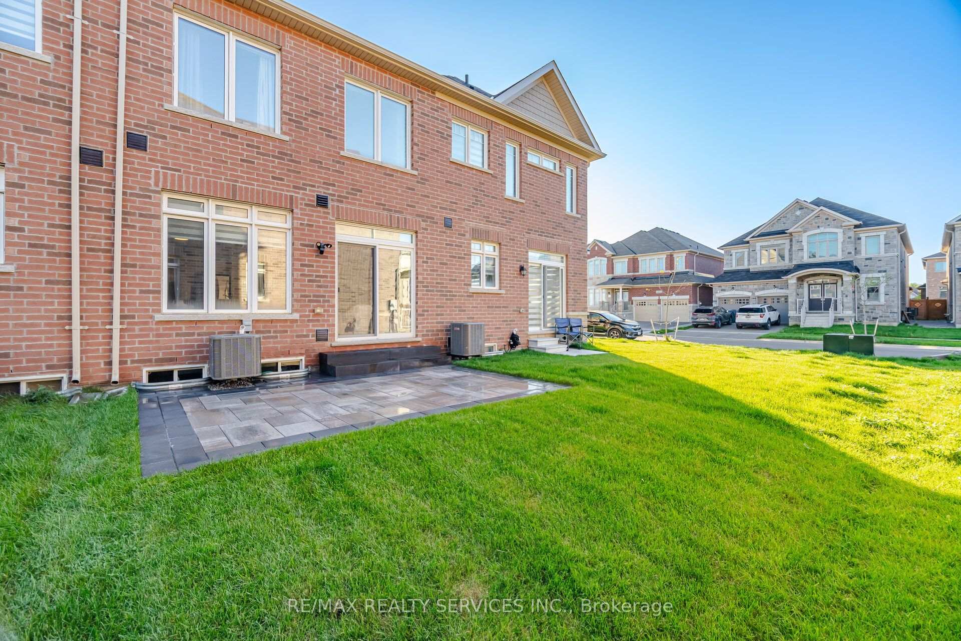 Photo 42 of 33 Sparrowbrook Street, Caledon, Rural Caledon — HOMEH