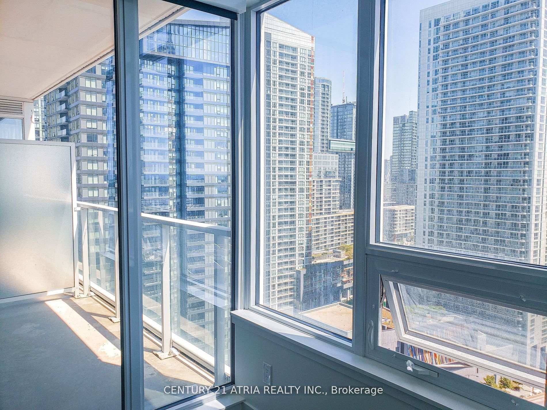 Photo 4 of Unit 2610, 19 Bathurst Street, Toronto, Waterfront Communities — HOMEH