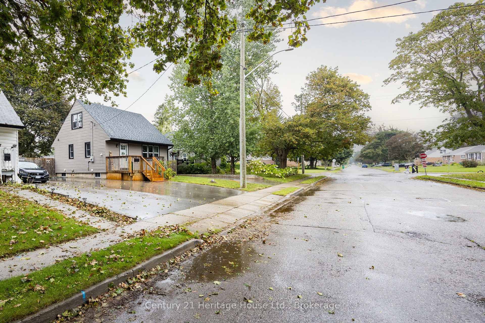 Photo 3 of 102 Stewart Avenue, Cambridge, Christopher-Champlain — HOMEH