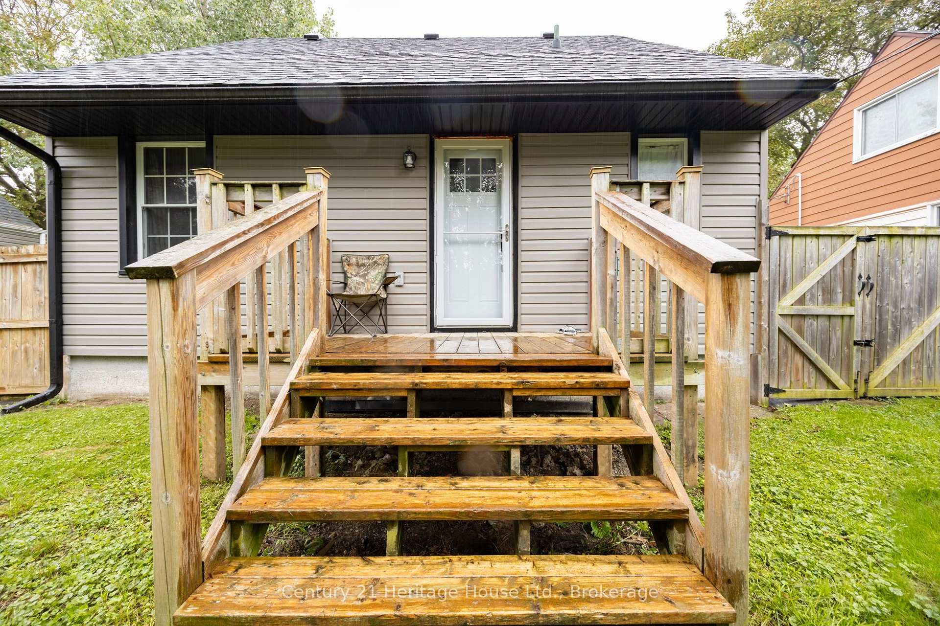 Photo 5 of 102 Stewart Avenue, Cambridge, Christopher-Champlain — HOMEH