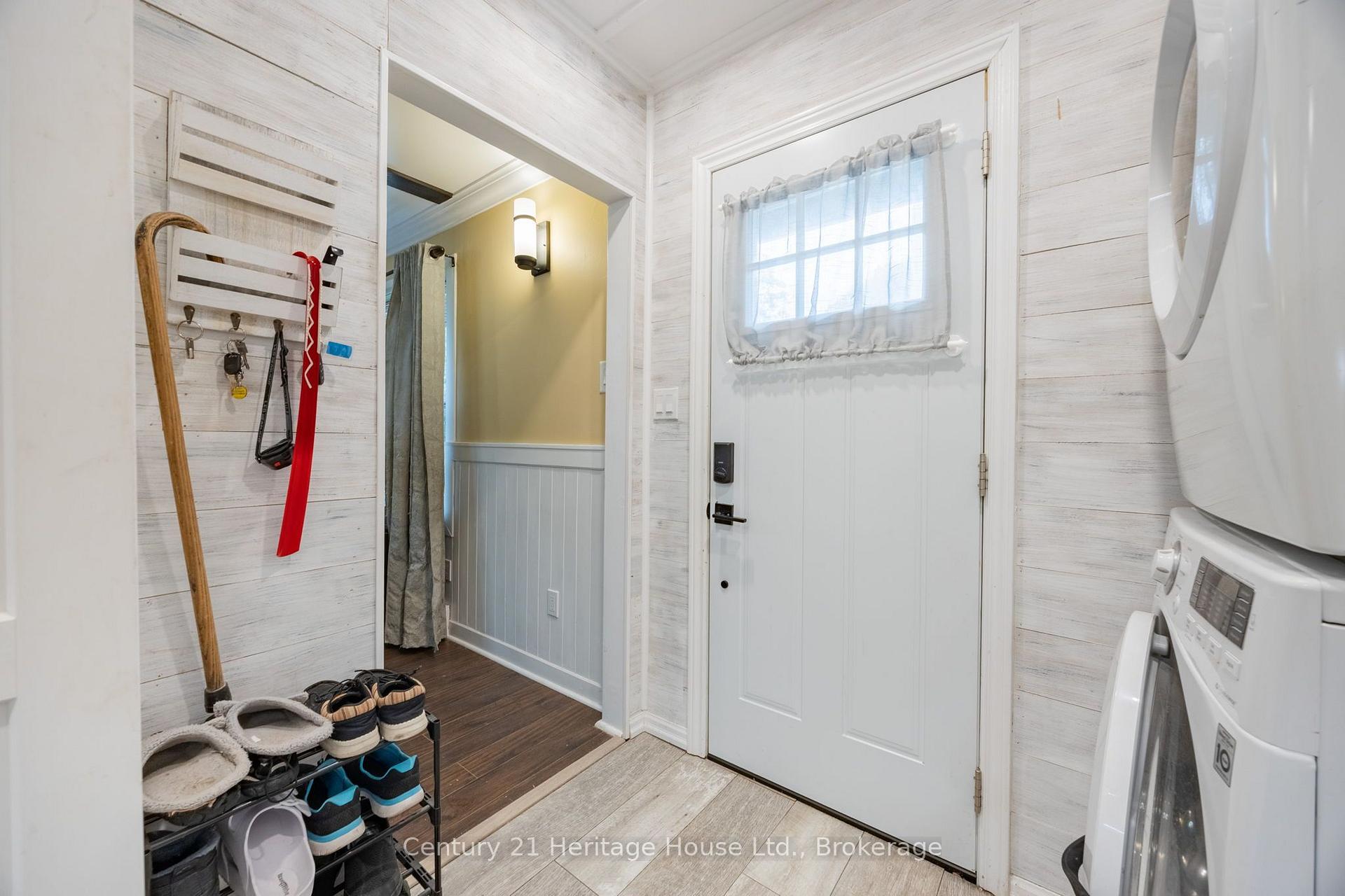 Photo 7 of 102 Stewart Avenue, Cambridge, Christopher-Champlain — HOMEH
