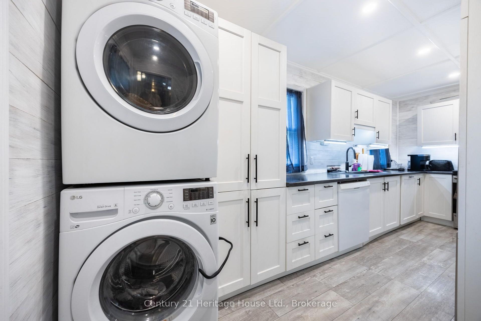Photo 9 of 102 Stewart Avenue, Cambridge, Christopher-Champlain — HOMEH