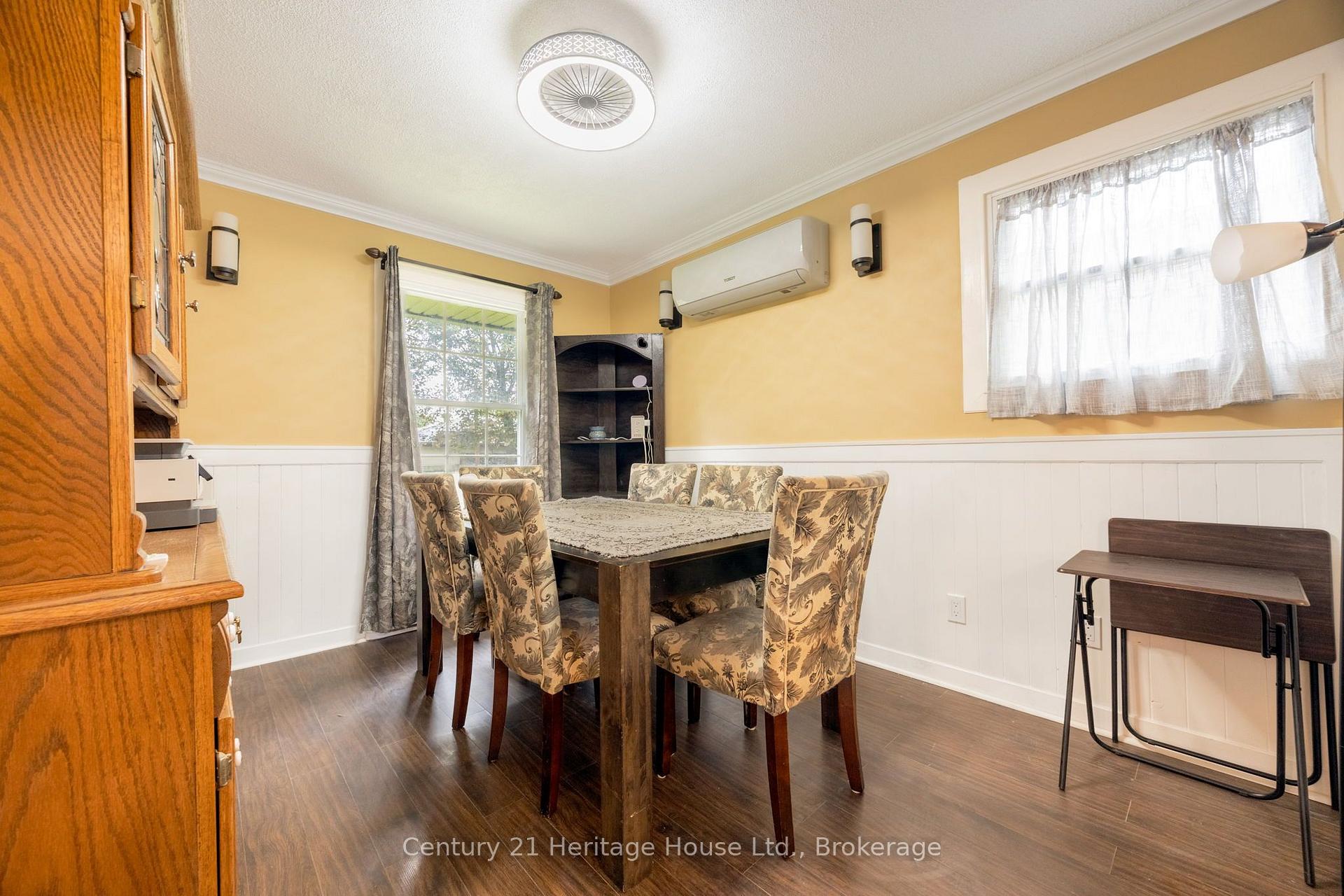 Photo 17 of 102 Stewart Avenue, Cambridge, Christopher-Champlain — HOMEH