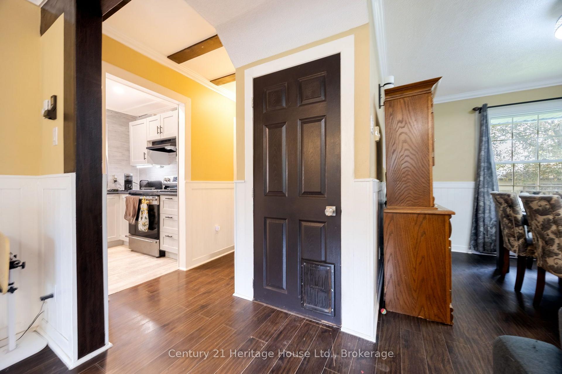 Photo 20 of 102 Stewart Avenue, Cambridge, Christopher-Champlain — HOMEH