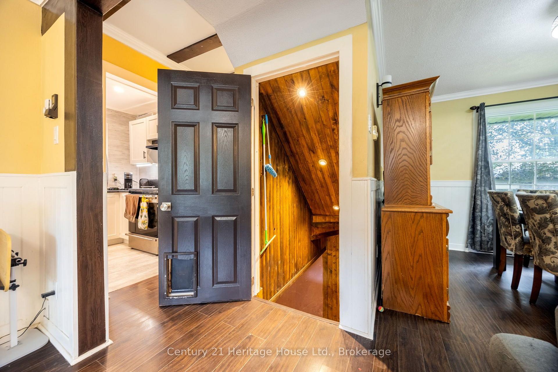 Photo 21 of 102 Stewart Avenue, Cambridge, Christopher-Champlain — HOMEH