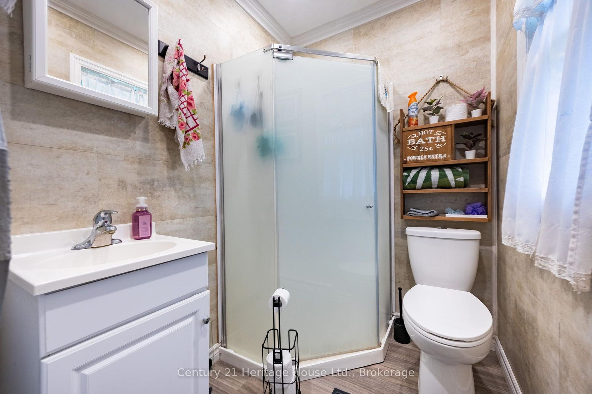 Photo 23 of 102 Stewart Avenue, Cambridge, Christopher-Champlain — HOMEH