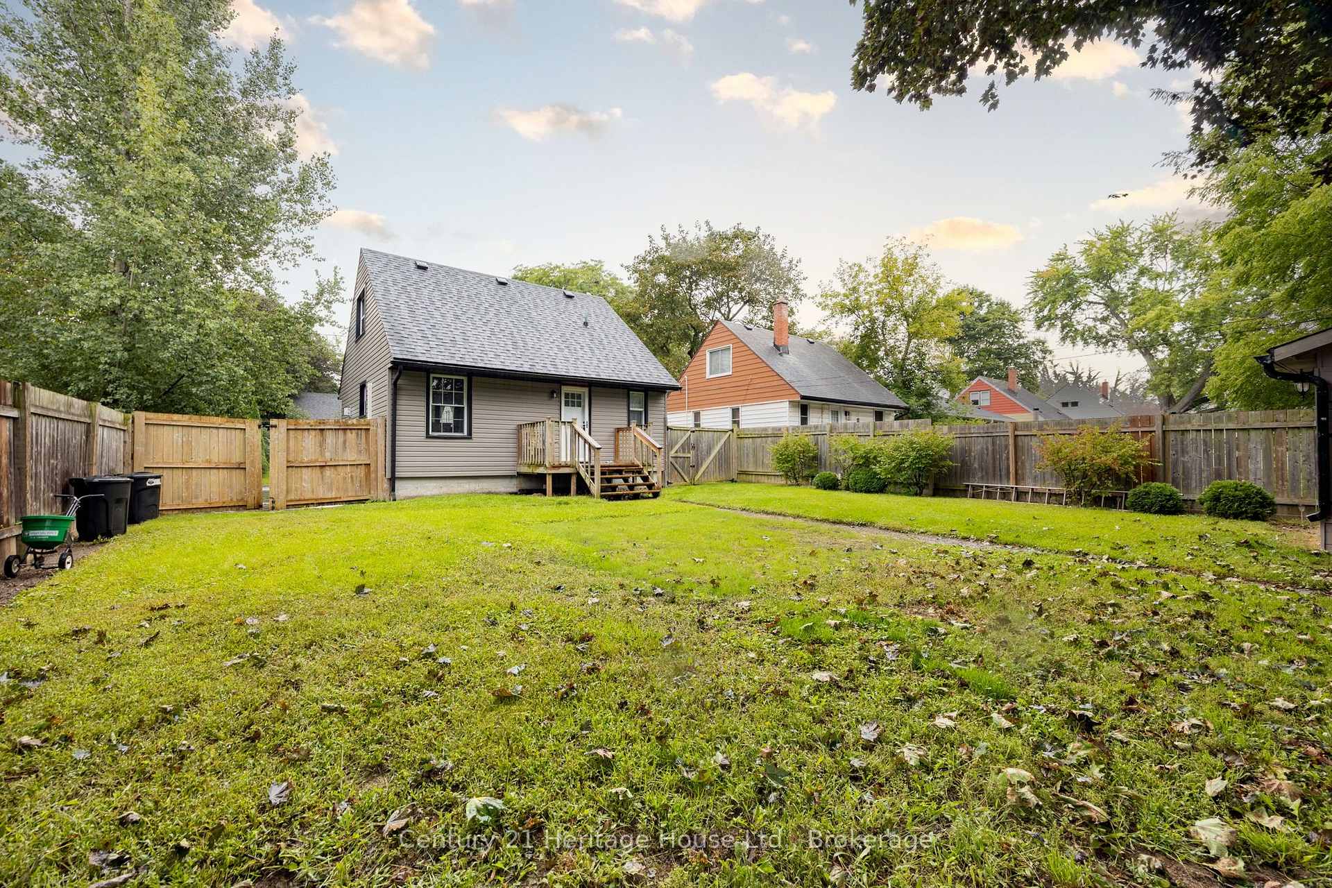 Photo 36 of 102 Stewart Avenue, Cambridge, Christopher-Champlain — HOMEH