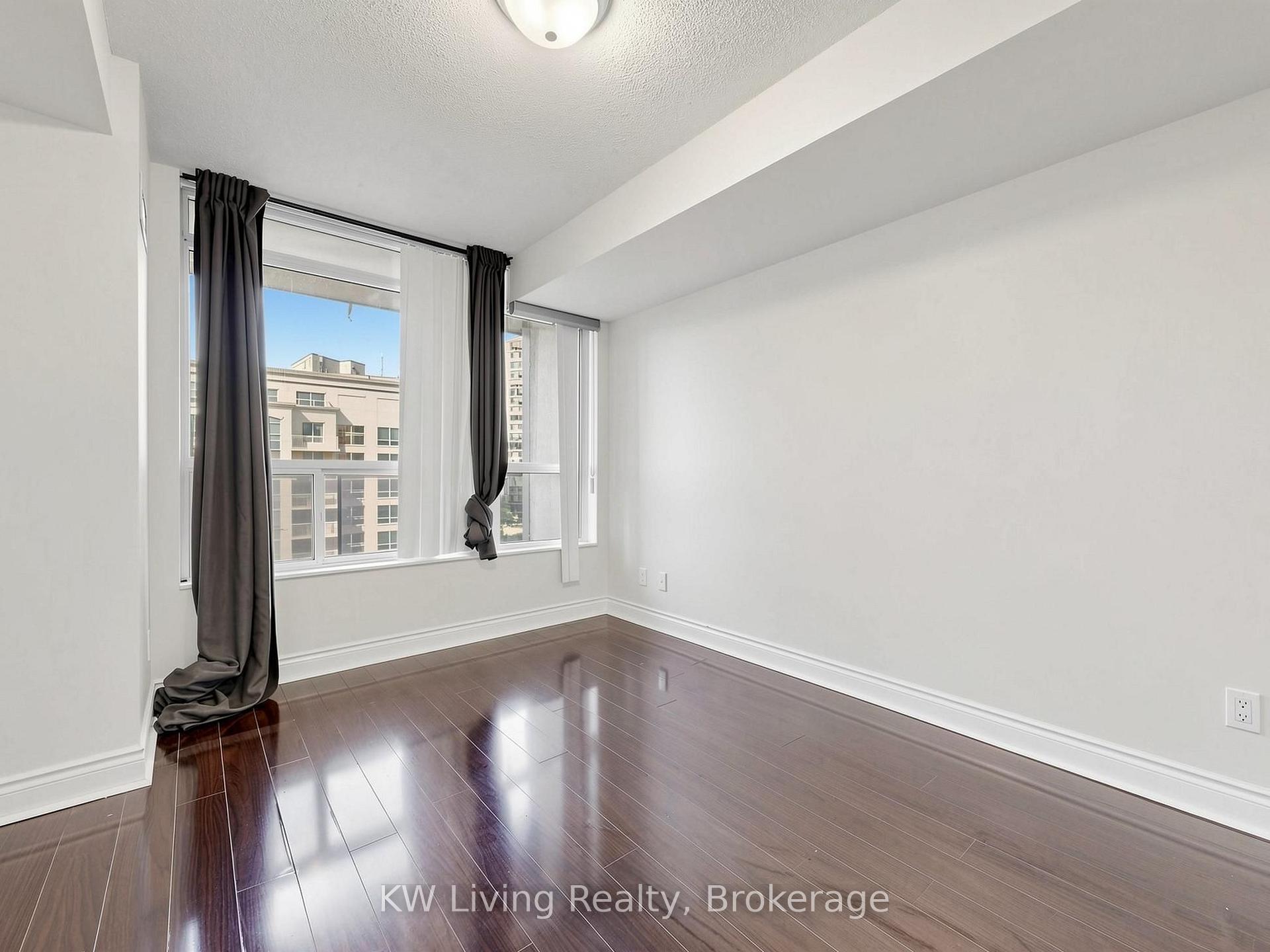 Photo 4 of Unit 609, 10 Northtown Way, North York, Willowdale East — HOMEH