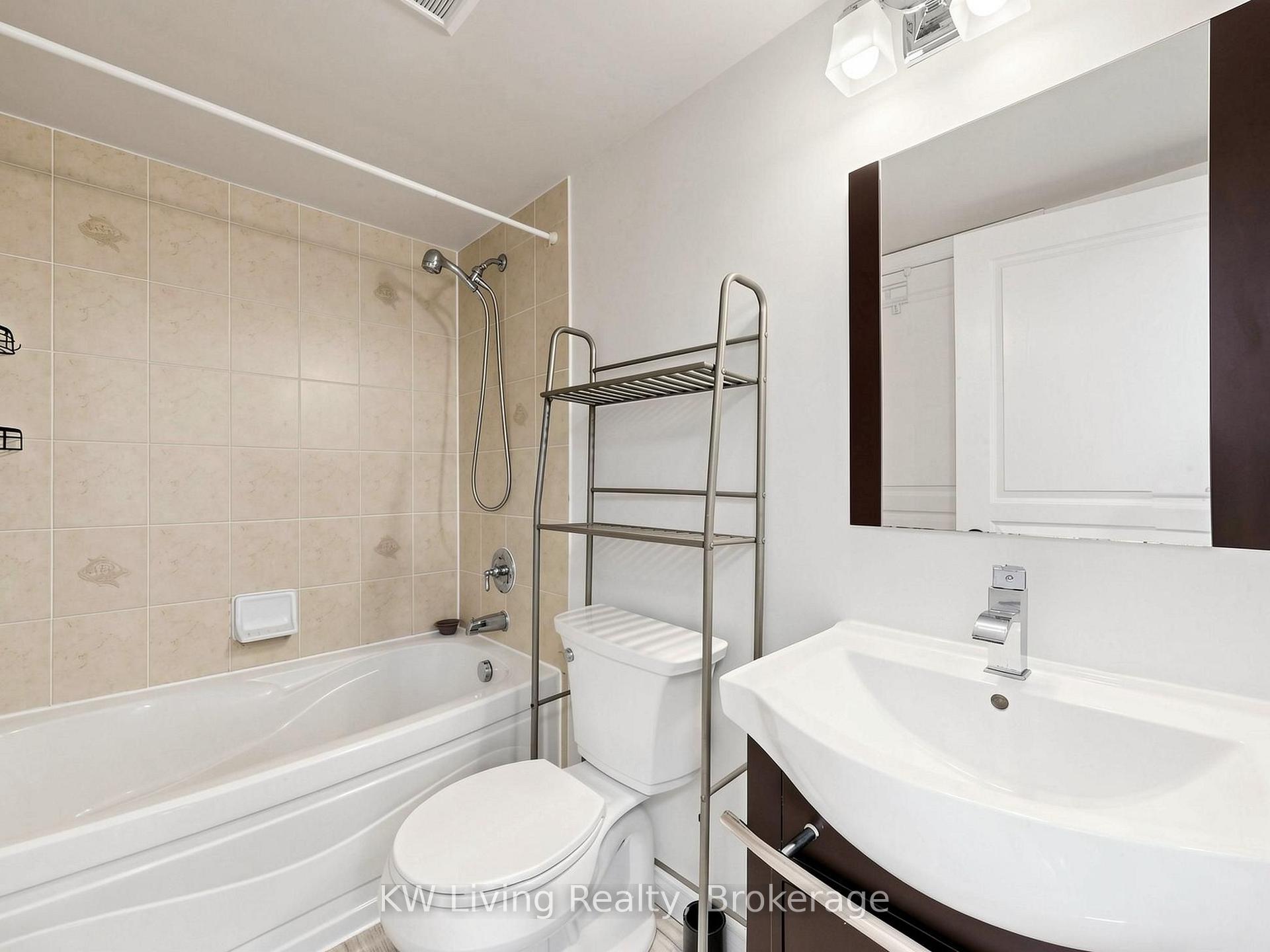 Photo 6 of Unit 609, 10 Northtown Way, North York, Willowdale East — HOMEH