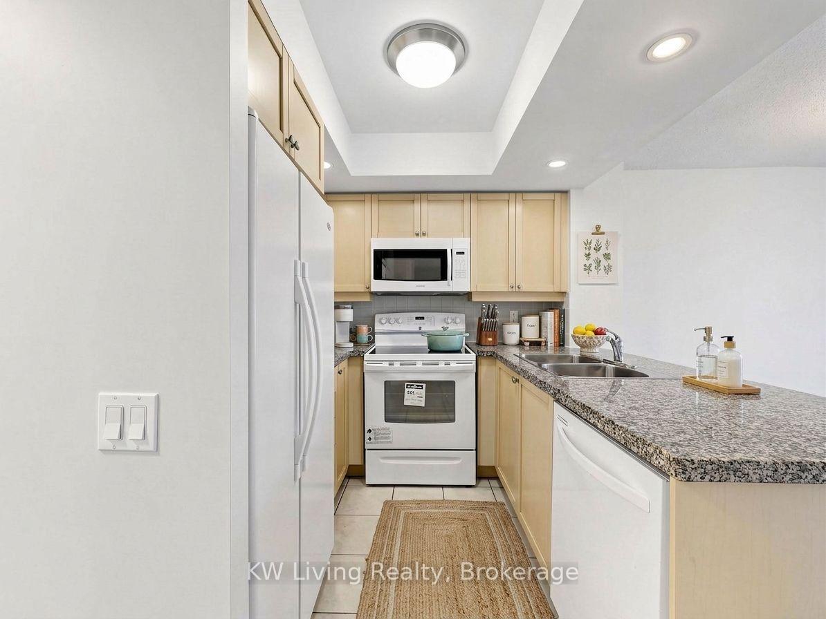 Photo 7 of Unit 609, 10 Northtown Way, North York, Willowdale East — HOMEH