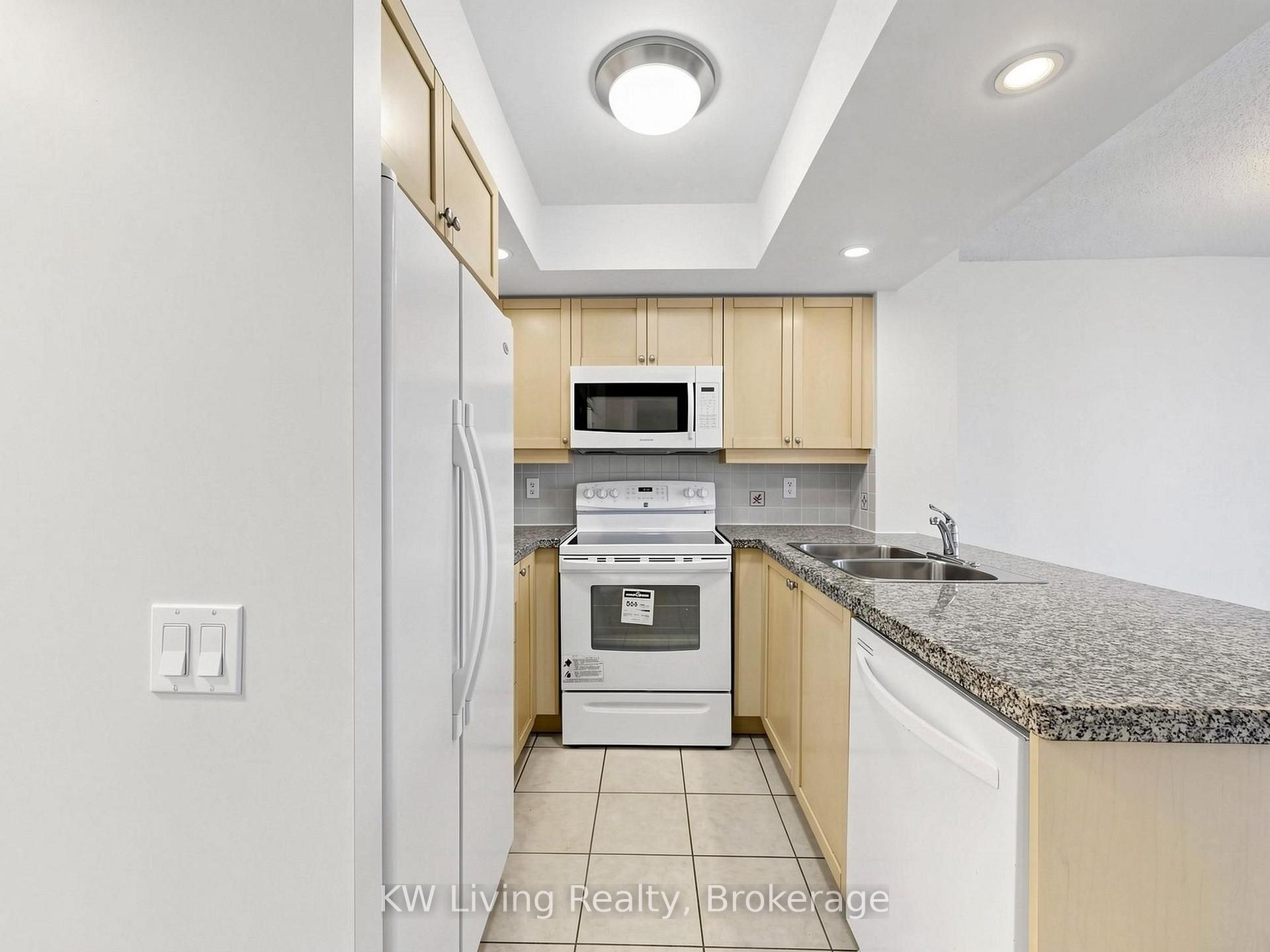 Photo 8 of Unit 609, 10 Northtown Way, North York, Willowdale East — HOMEH