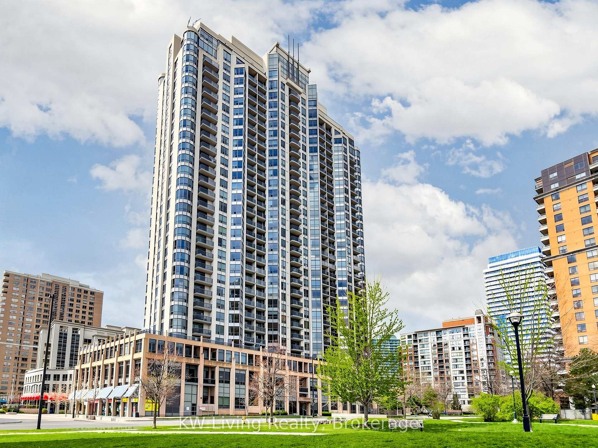 Photo 12 of Unit 609, 10 Northtown Way, North York, Willowdale East — HOMEH