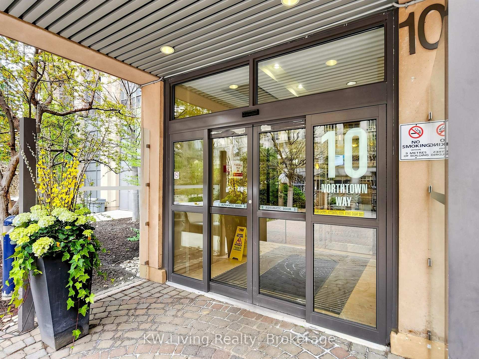 Photo 14 of Unit 609, 10 Northtown Way, North York, Willowdale East — HOMEH