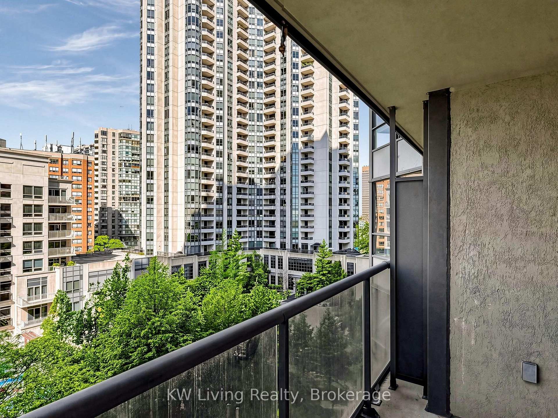 Photo 19 of Unit 609, 10 Northtown Way, North York, Willowdale East — HOMEH