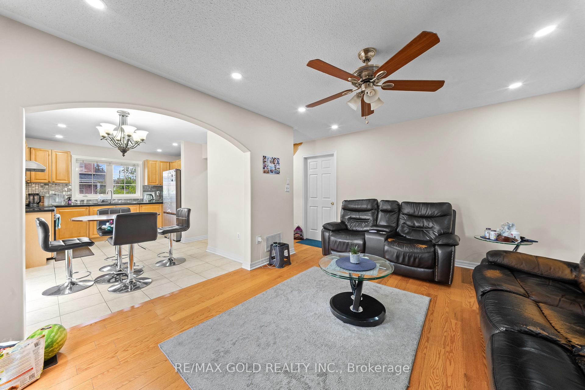 Photo 16 of 1 Slipneedle Street, Brampton, Gore Industrial North — HOMEH