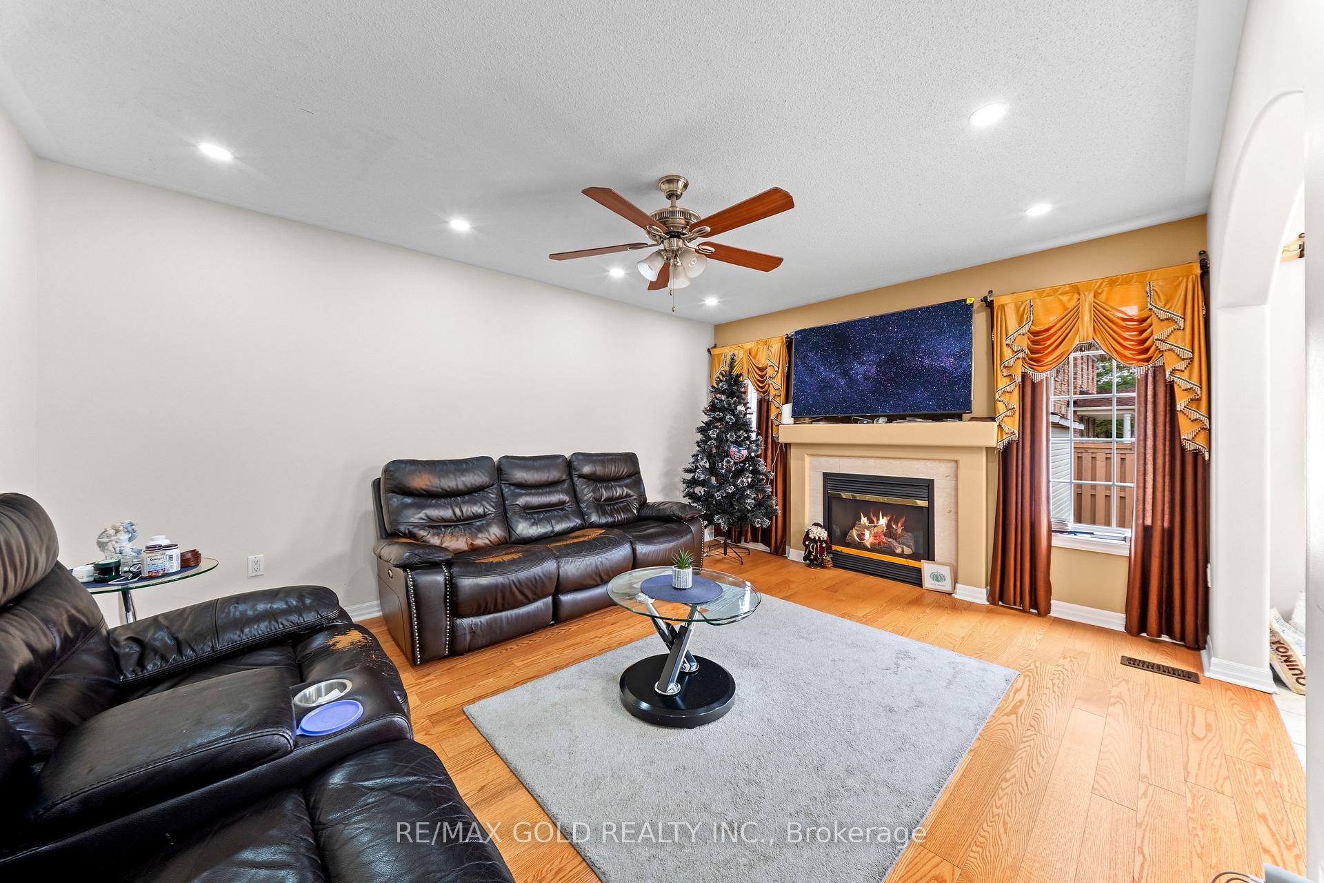 Photo 18 of 1 Slipneedle Street, Brampton, Gore Industrial North — HOMEH