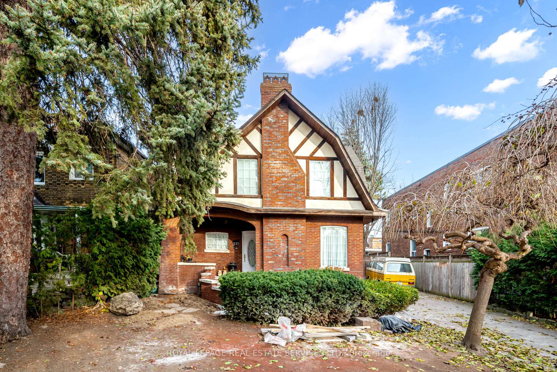 Photo 2 of Unit LOWER, 127 Rusholme Road E, Toronto, Dufferin Grove — HOMEH