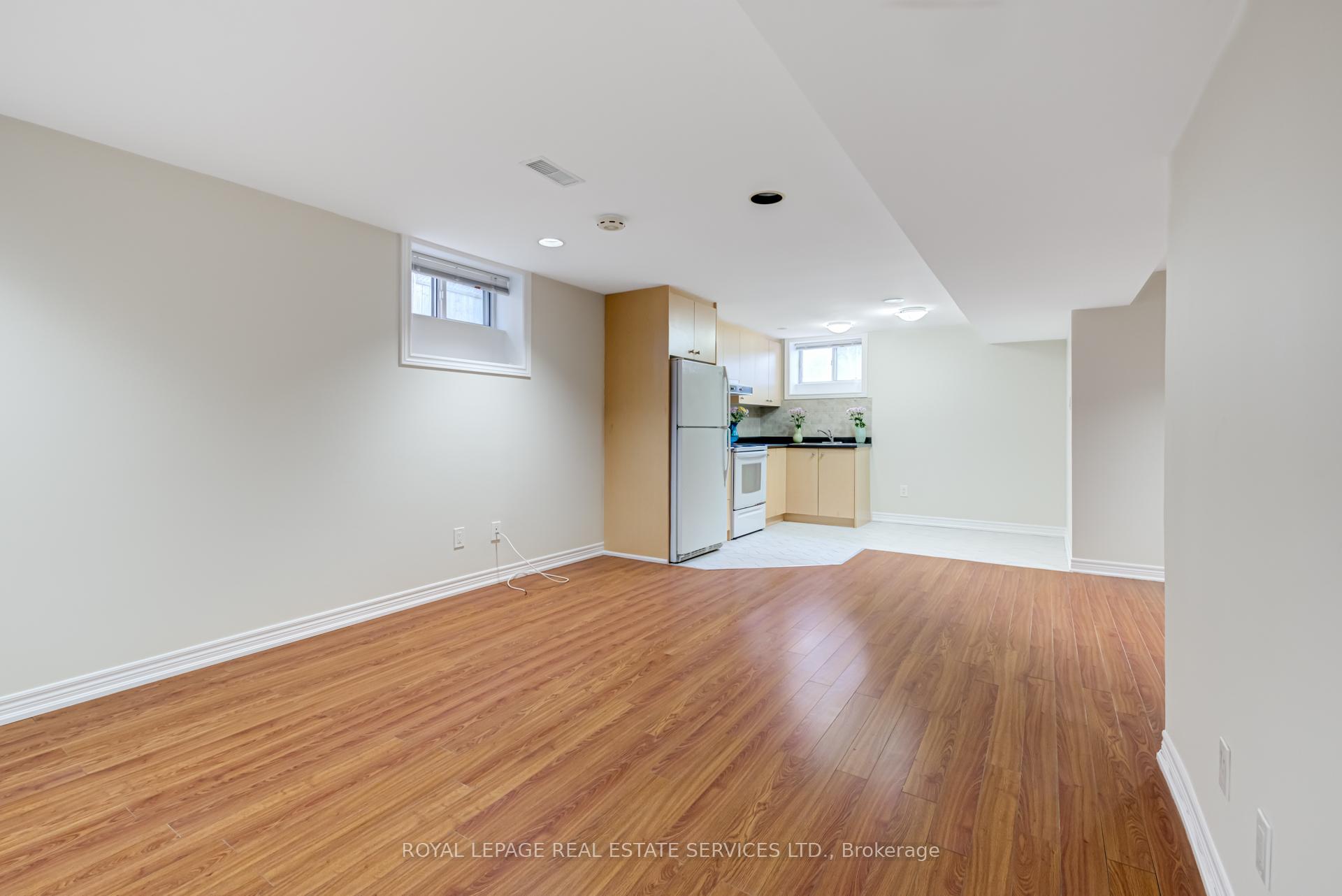 Photo 11 of Unit LOWER, 127 Rusholme Road E, Toronto, Dufferin Grove — HOMEH