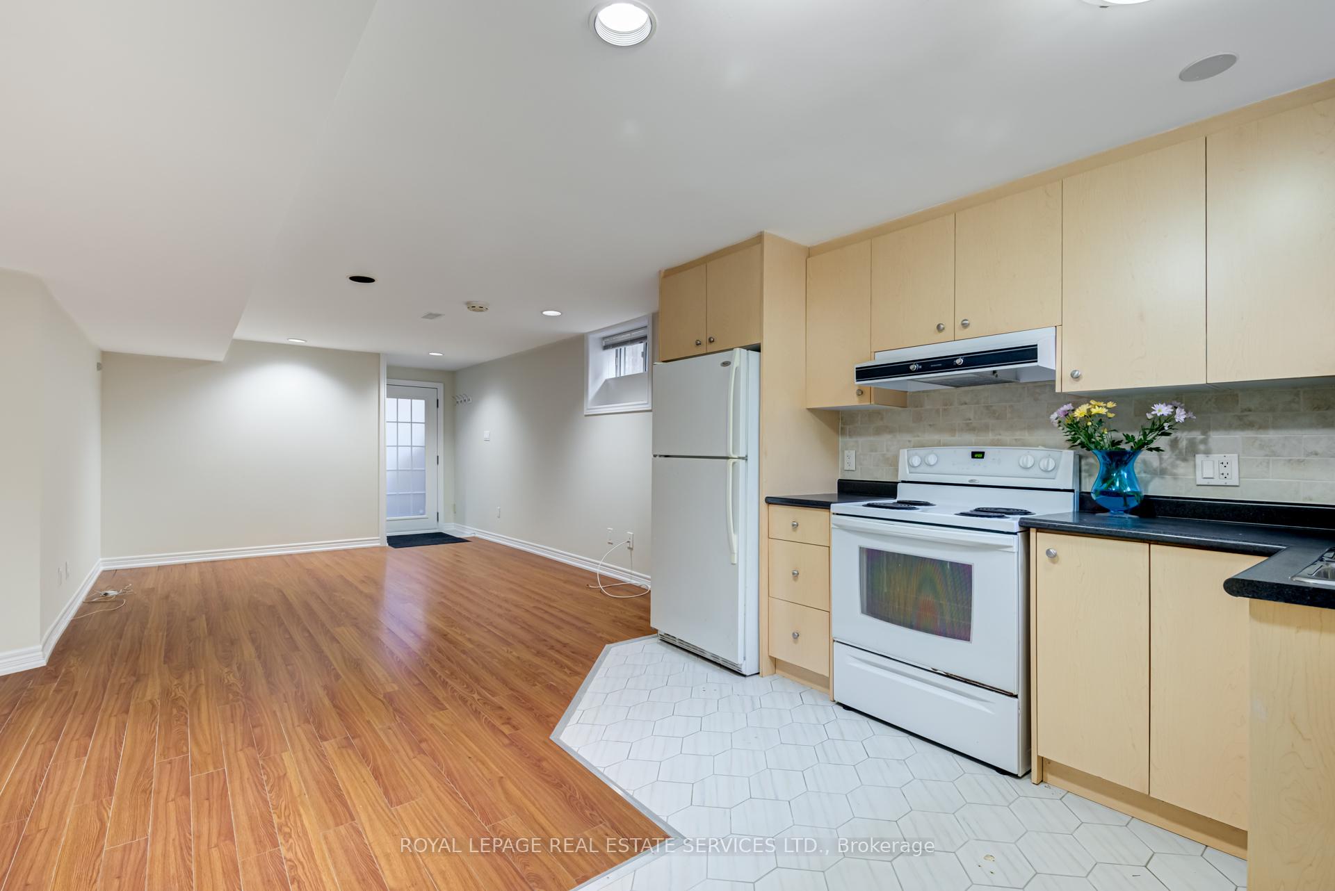 Photo 12 of Unit LOWER, 127 Rusholme Road E, Toronto, Dufferin Grove — HOMEH