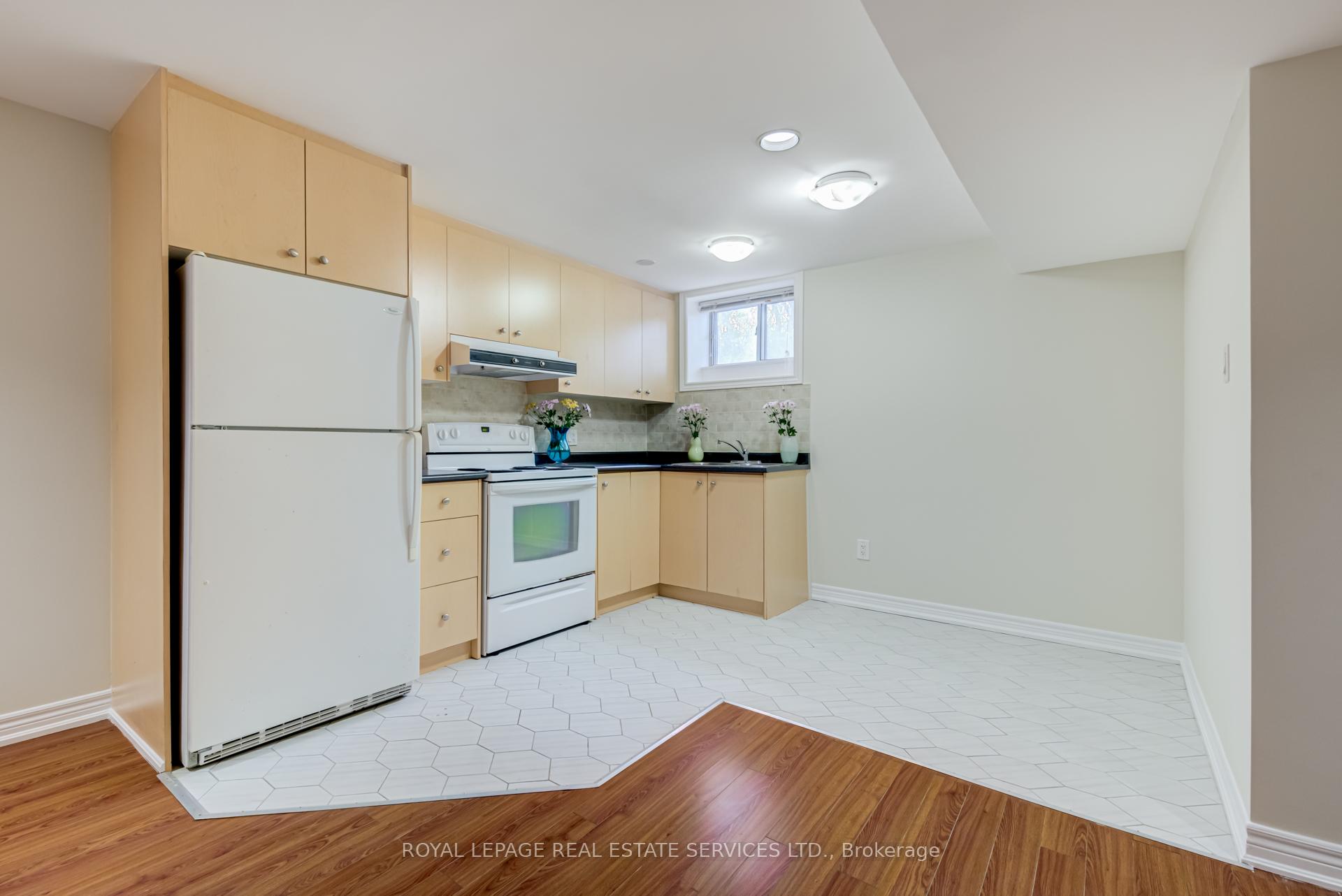 Photo 13 of Unit LOWER, 127 Rusholme Road E, Toronto, Dufferin Grove — HOMEH