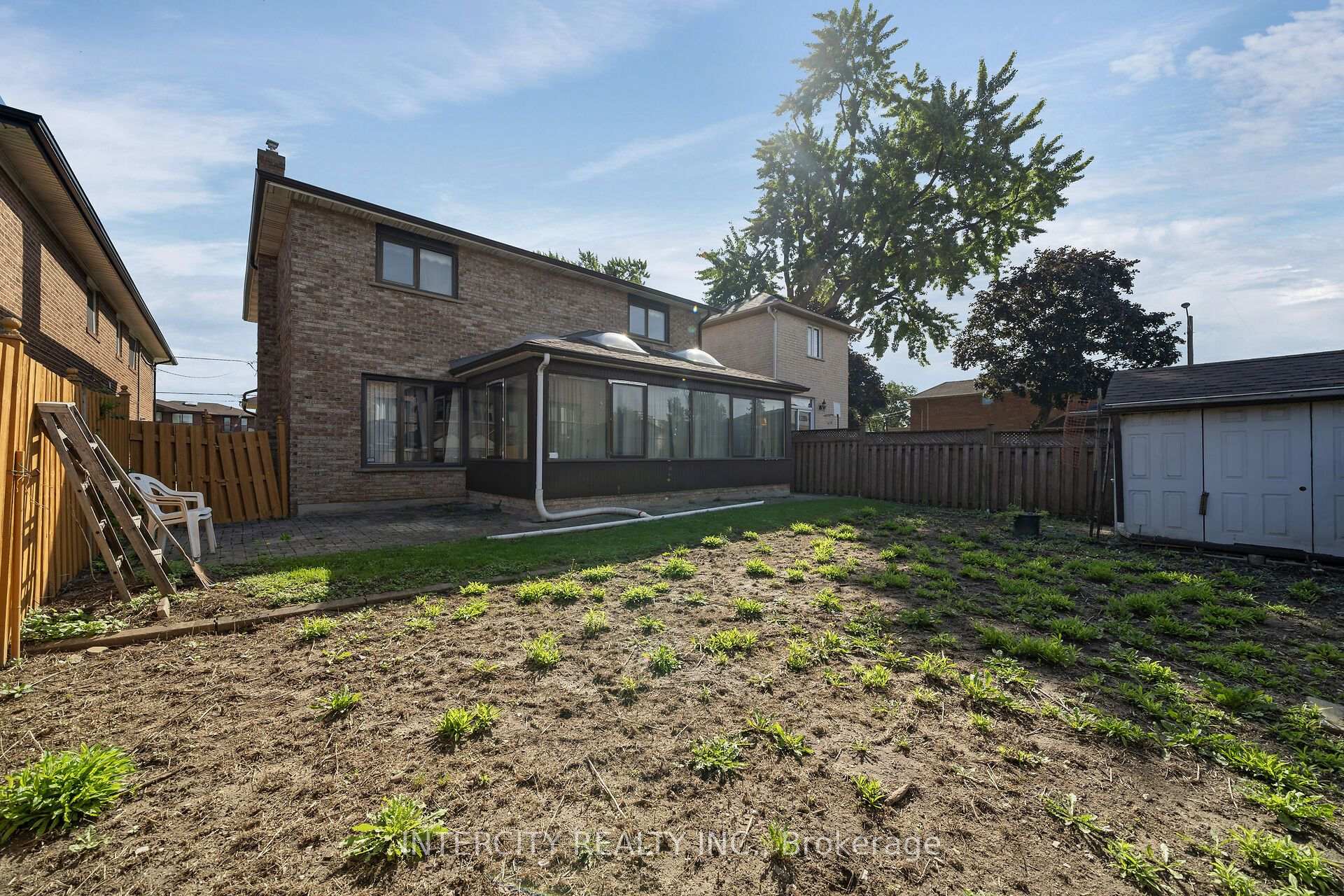 Photo 39 of 72 Chiswick Avenue, North York, Brookhaven-Amesbury — HOMEH