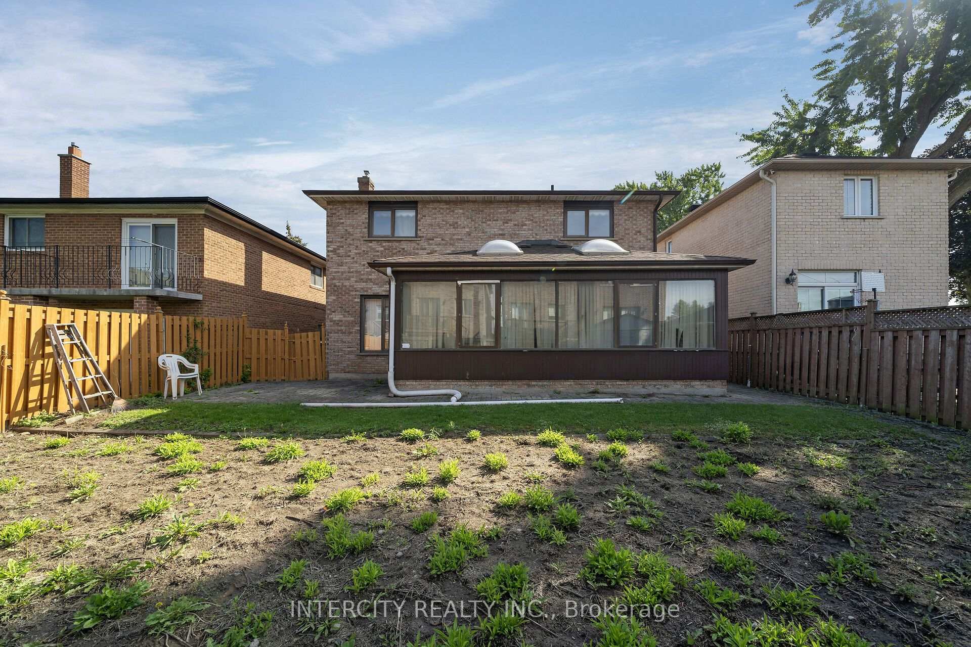 Photo 40 of 72 Chiswick Avenue, North York, Brookhaven-Amesbury — HOMEH