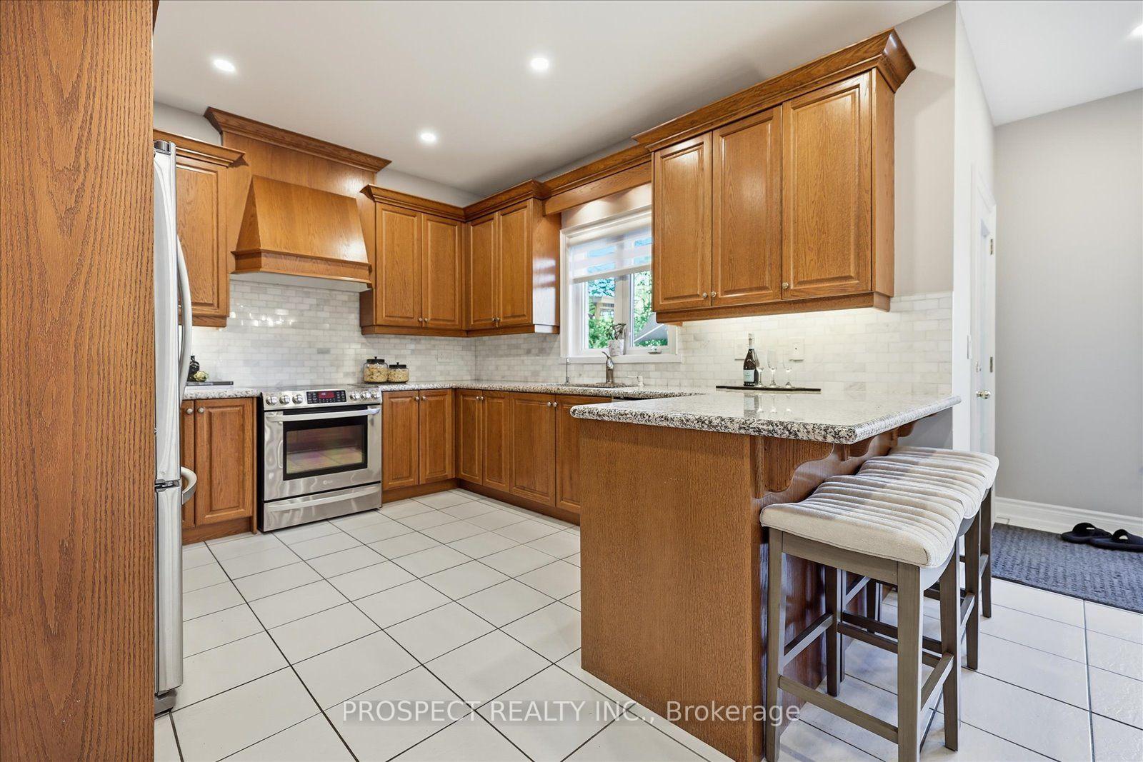 Photo 15 of 56 Cipriano Court, Vaughan, Islington Woods — HOMEH