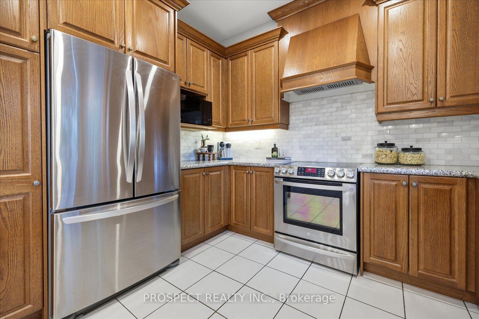 Photo 16 of 56 Cipriano Court, Vaughan, Islington Woods — HOMEH