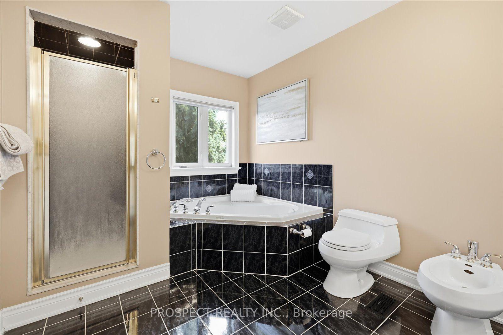 Photo 30 of 56 Cipriano Court, Vaughan, Islington Woods — HOMEH