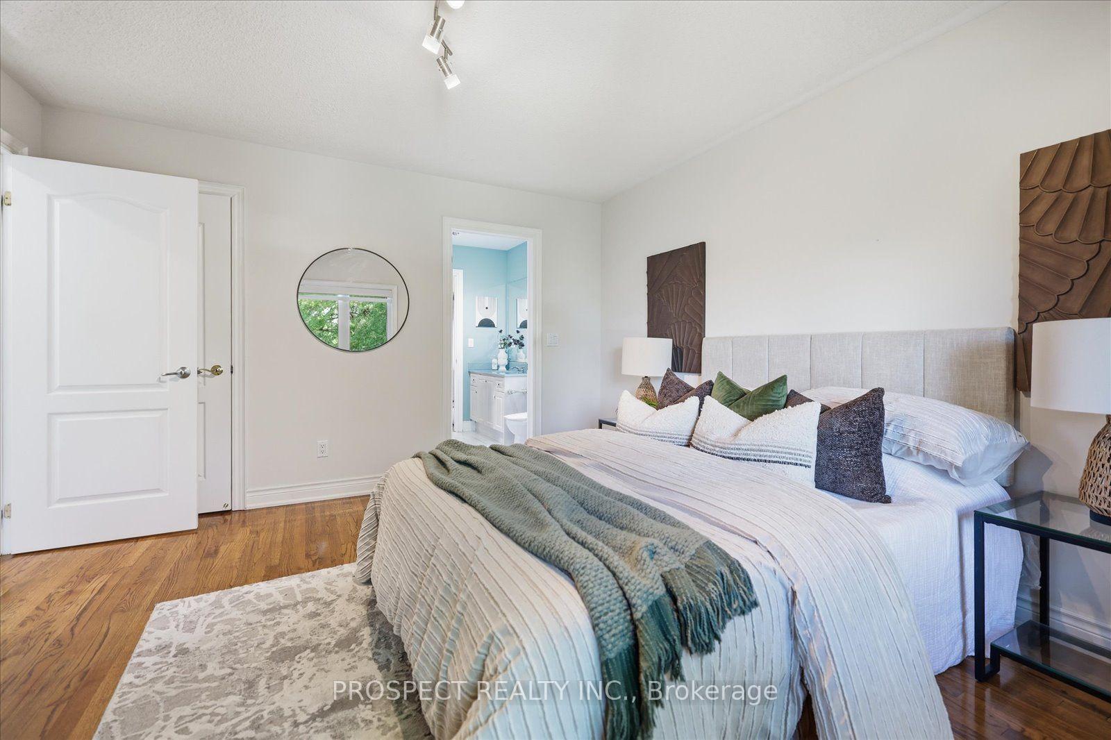 Photo 33 of 56 Cipriano Court, Vaughan, Islington Woods — HOMEH