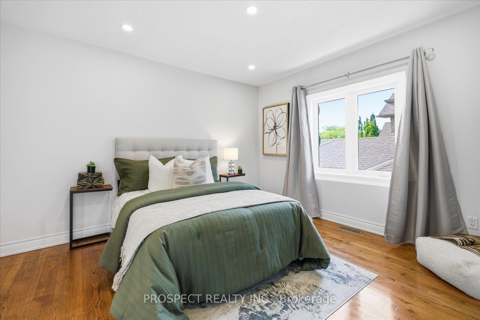 Photo 34 of 56 Cipriano Court, Vaughan, Islington Woods — HOMEH