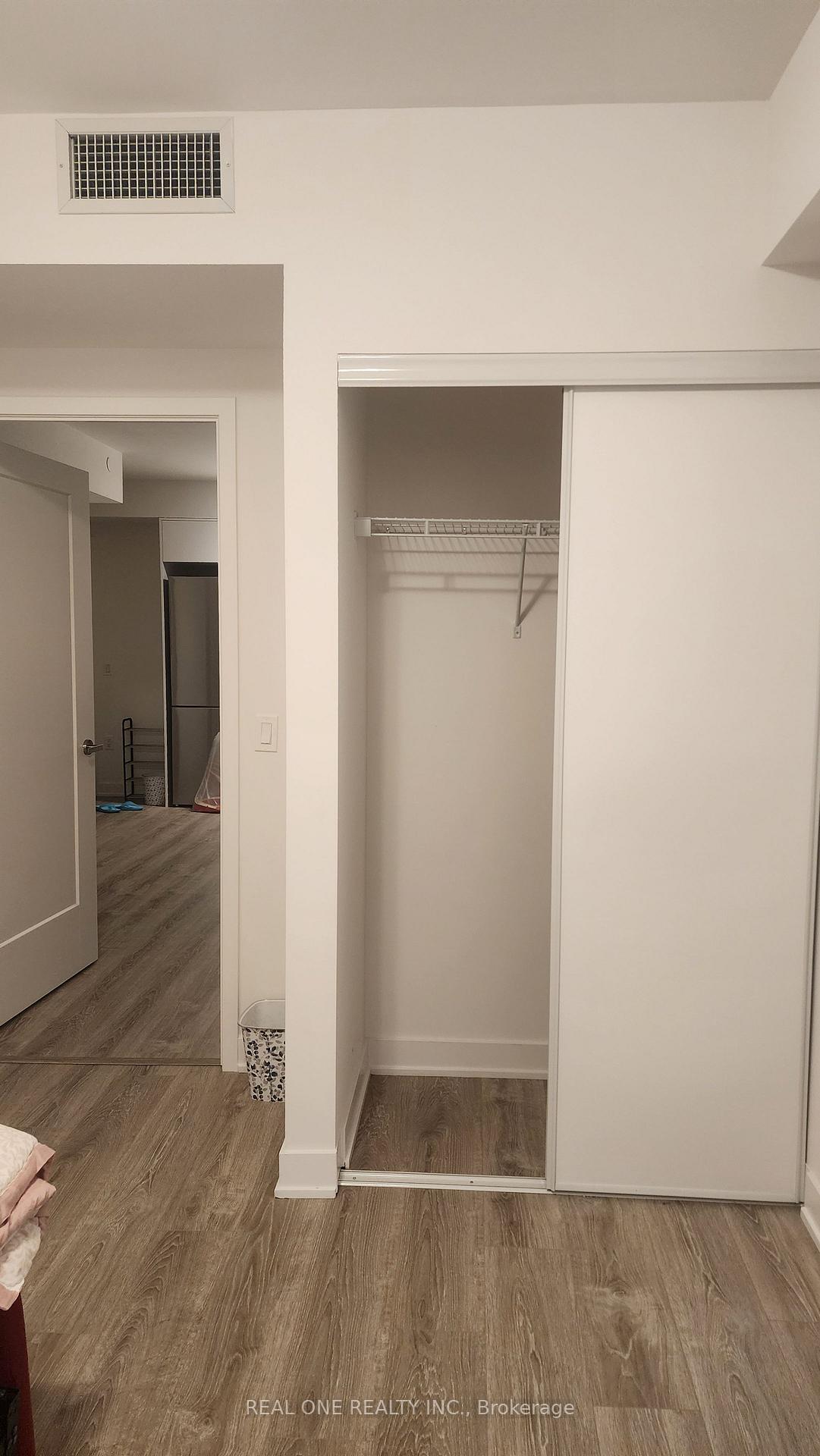 Photo 6 of Unit 1604, 195 Redpath Avenue, Toronto, Mount Pleasant West — HOMEH