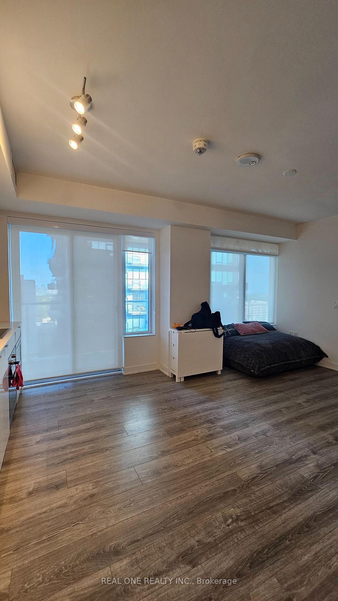 Photo 12 of Unit 1604, 195 Redpath Avenue, Toronto, Mount Pleasant West — HOMEH