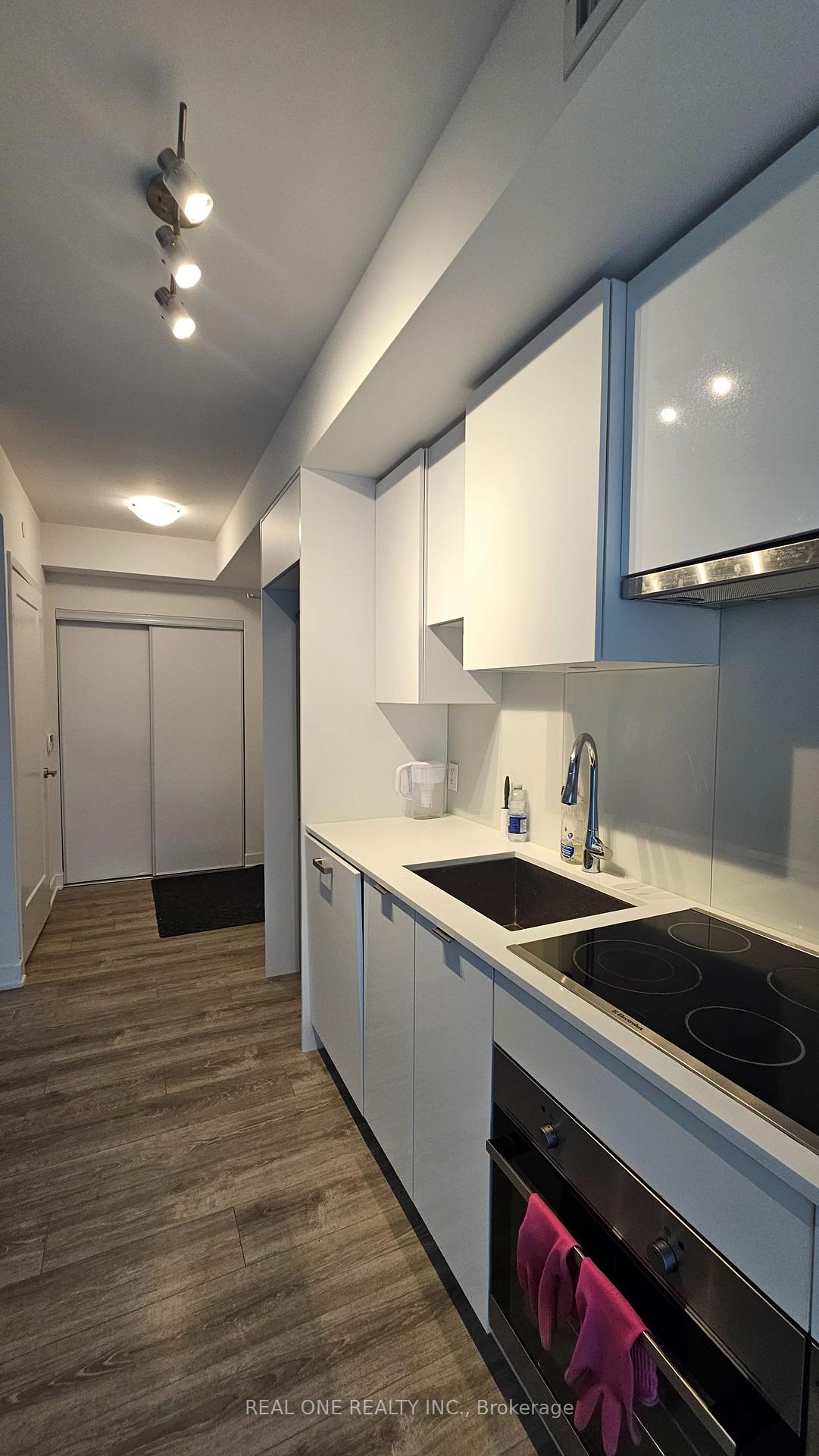 Photo 13 of Unit 1604, 195 Redpath Avenue, Toronto, Mount Pleasant West — HOMEH