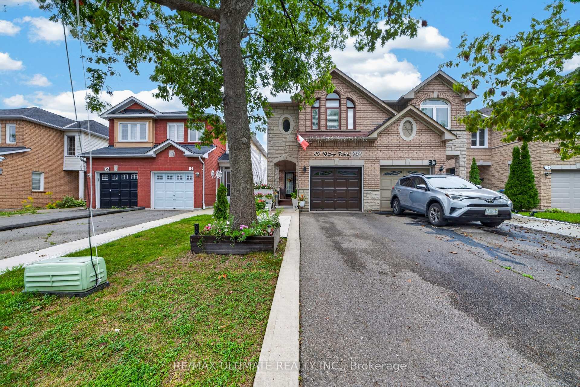 Photo 1 of 82 Yellow Brick Road, Brampton, Brampton North — HOMEH