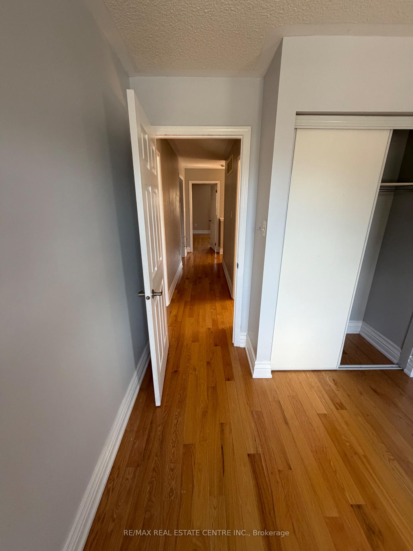 Photo 10 of Unit Upper, 17 Millcar Drive, Scarborough, Rouge — HOMEH