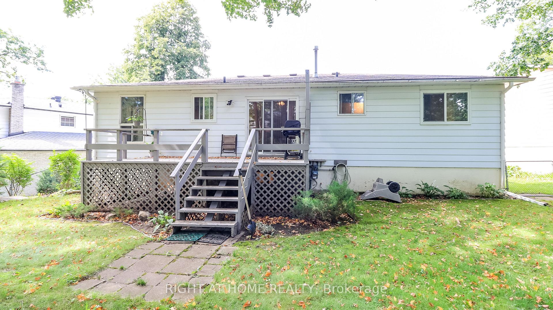 Photo 11 of 10 Campfire Court, Barrie, North Shore — HOMEH