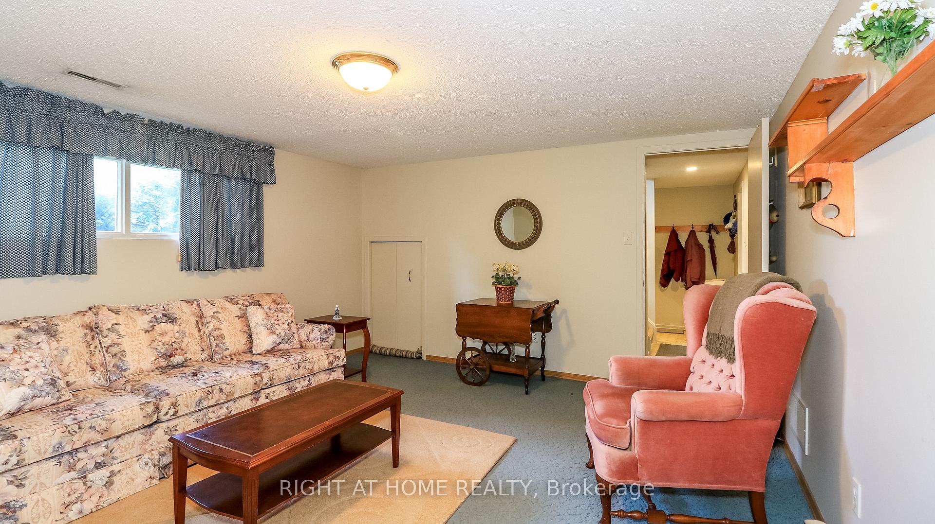 Photo 41 of 10 Campfire Court, Barrie, North Shore — HOMEH