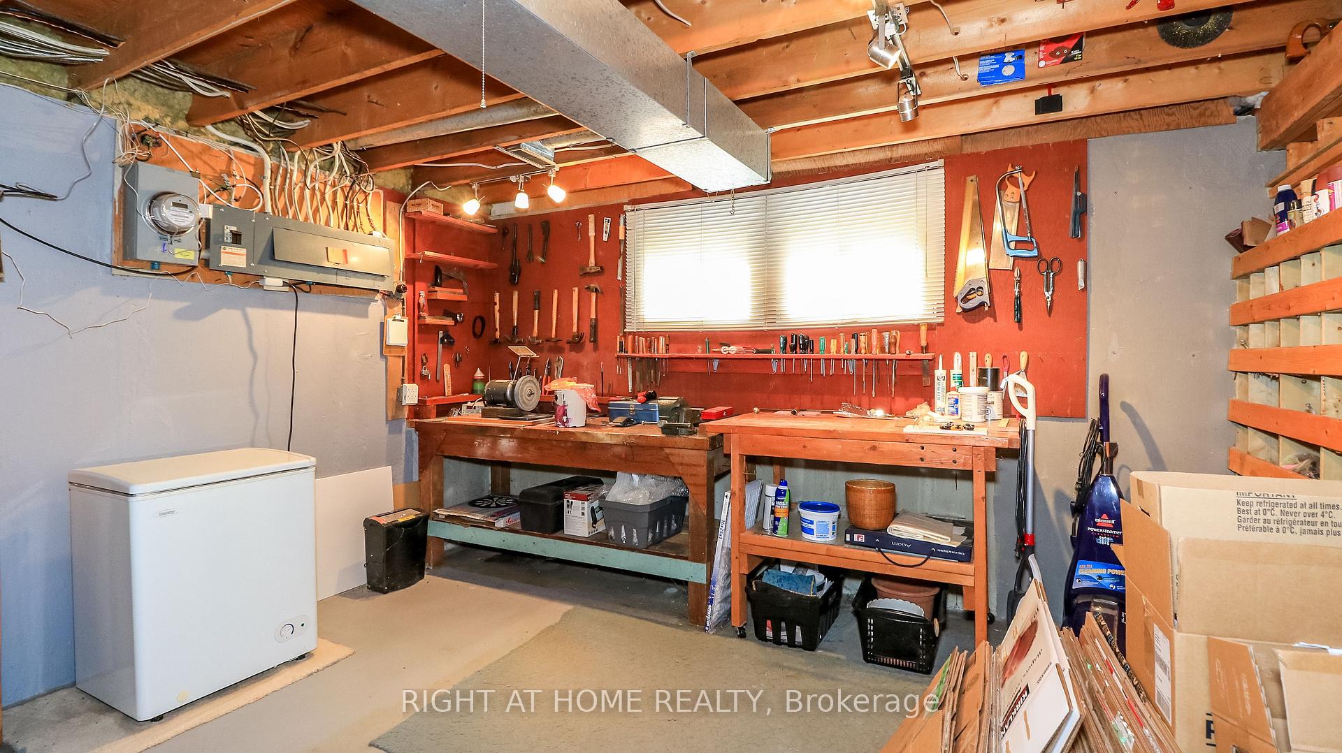 Photo 44 of 10 Campfire Court, Barrie, North Shore — HOMEH