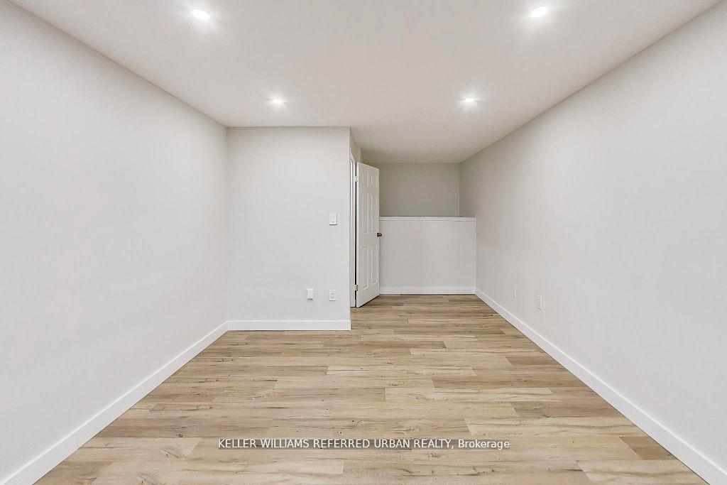 Photo 10 of Unit 1215, 11 Wincott Drive, Etobicoke, Kingsview Village-The Westway — HOMEH