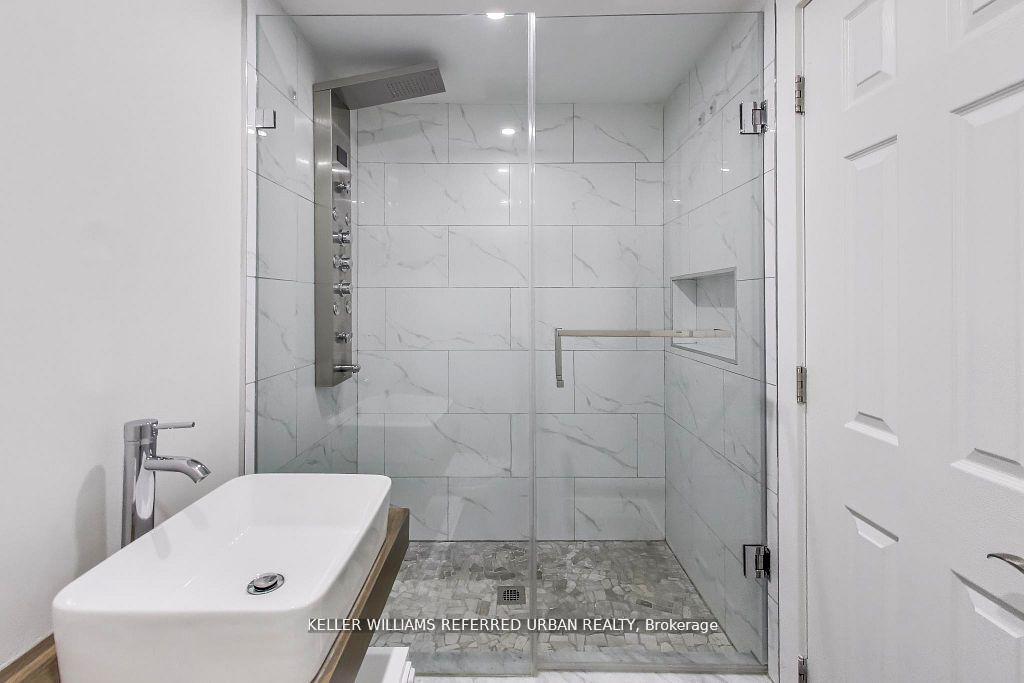 Photo 15 of Unit 1215, 11 Wincott Drive, Etobicoke, Kingsview Village-The Westway — HOMEH