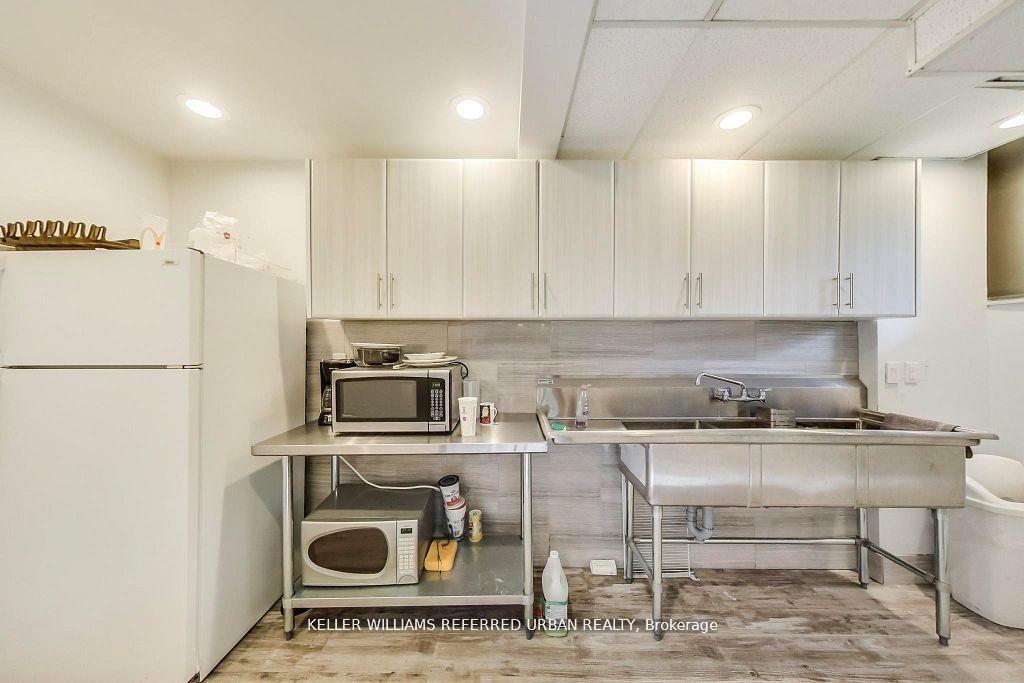 Photo 30 of Unit 1215, 11 Wincott Drive, Etobicoke, Kingsview Village-The Westway — HOMEH