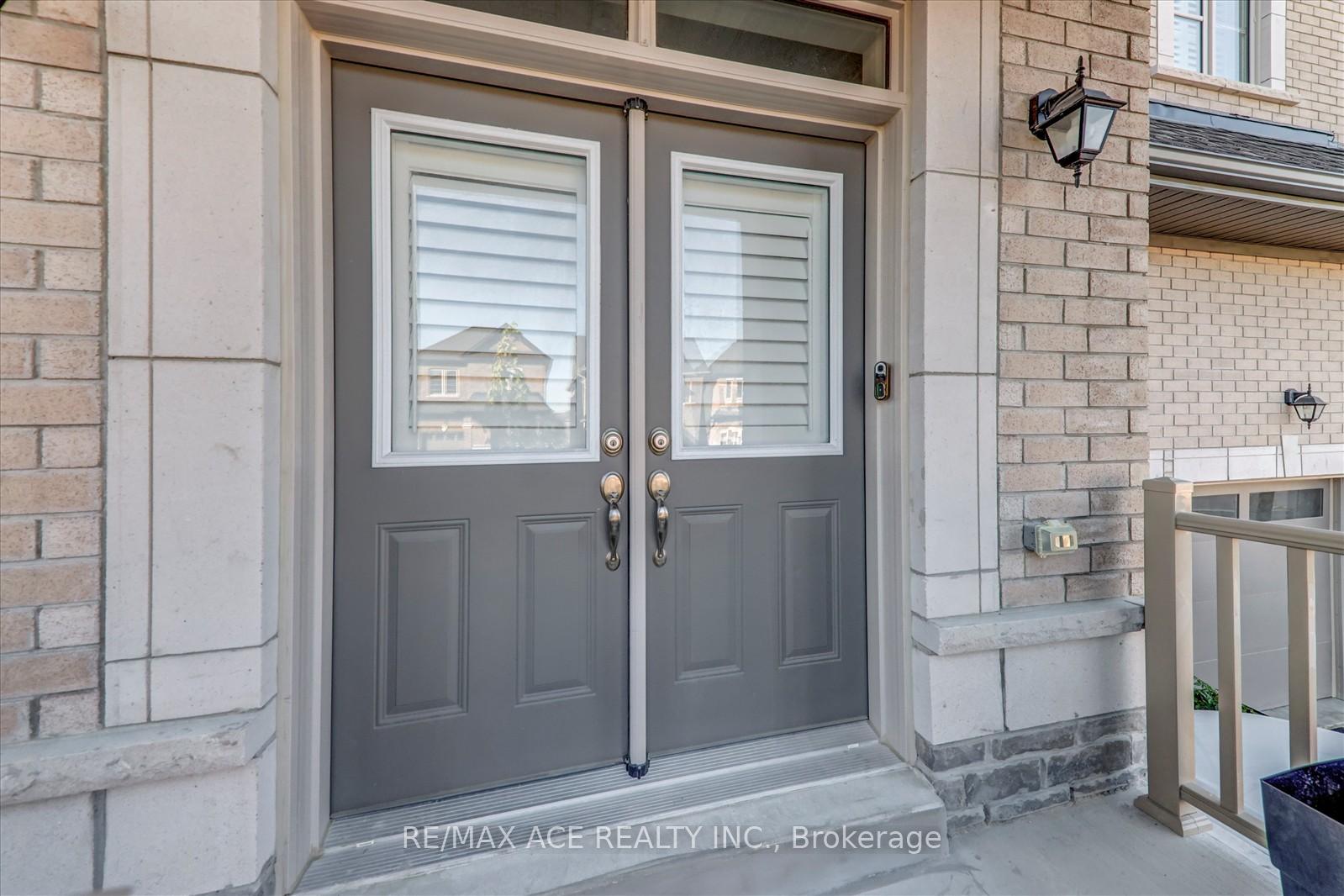 Photo 4 of 1152 Skyridge Boulevard, Pickering, Rural Pickering — HOMEH