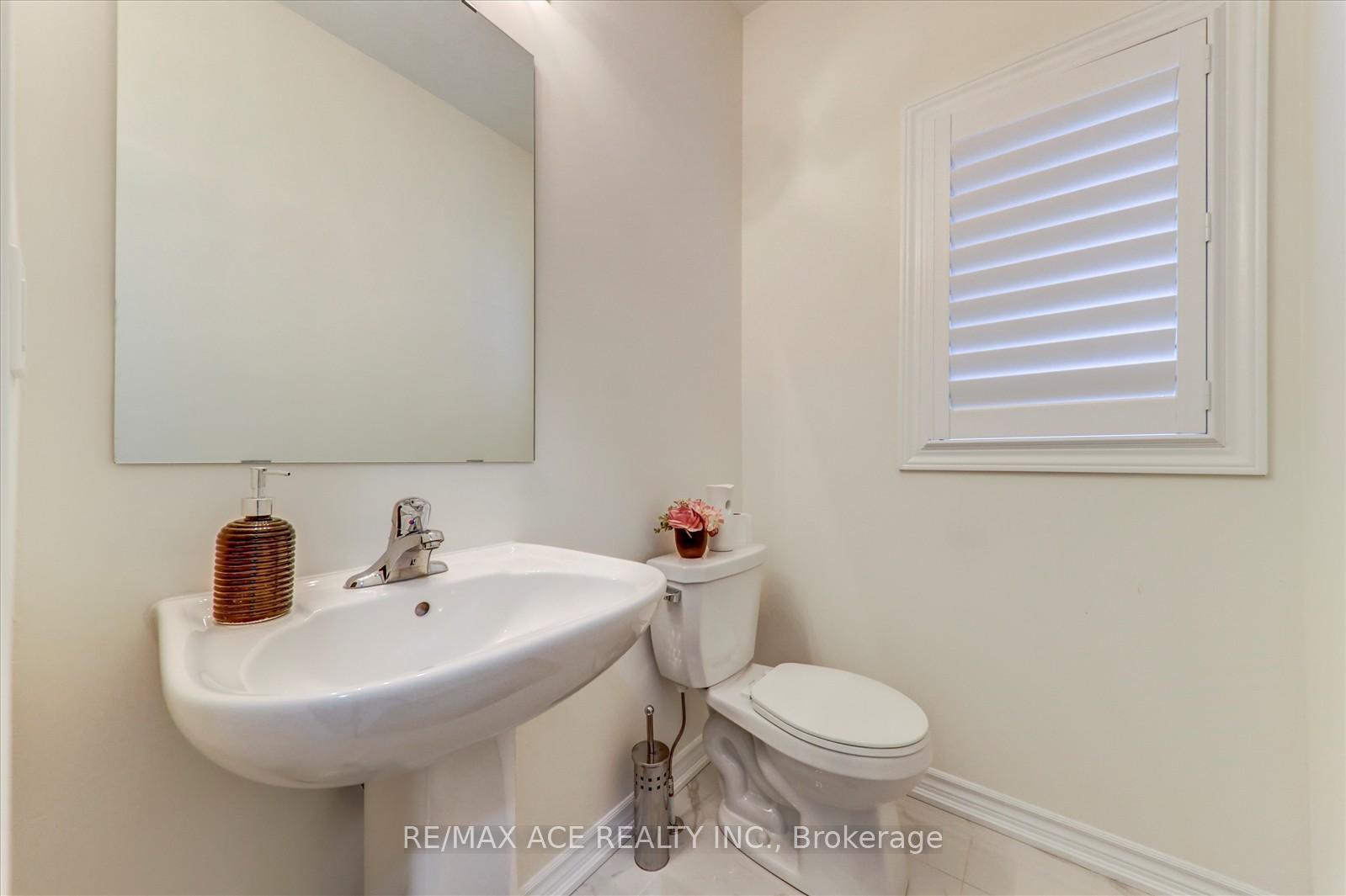 Photo 13 of 1152 Skyridge Boulevard, Pickering, Rural Pickering — HOMEH