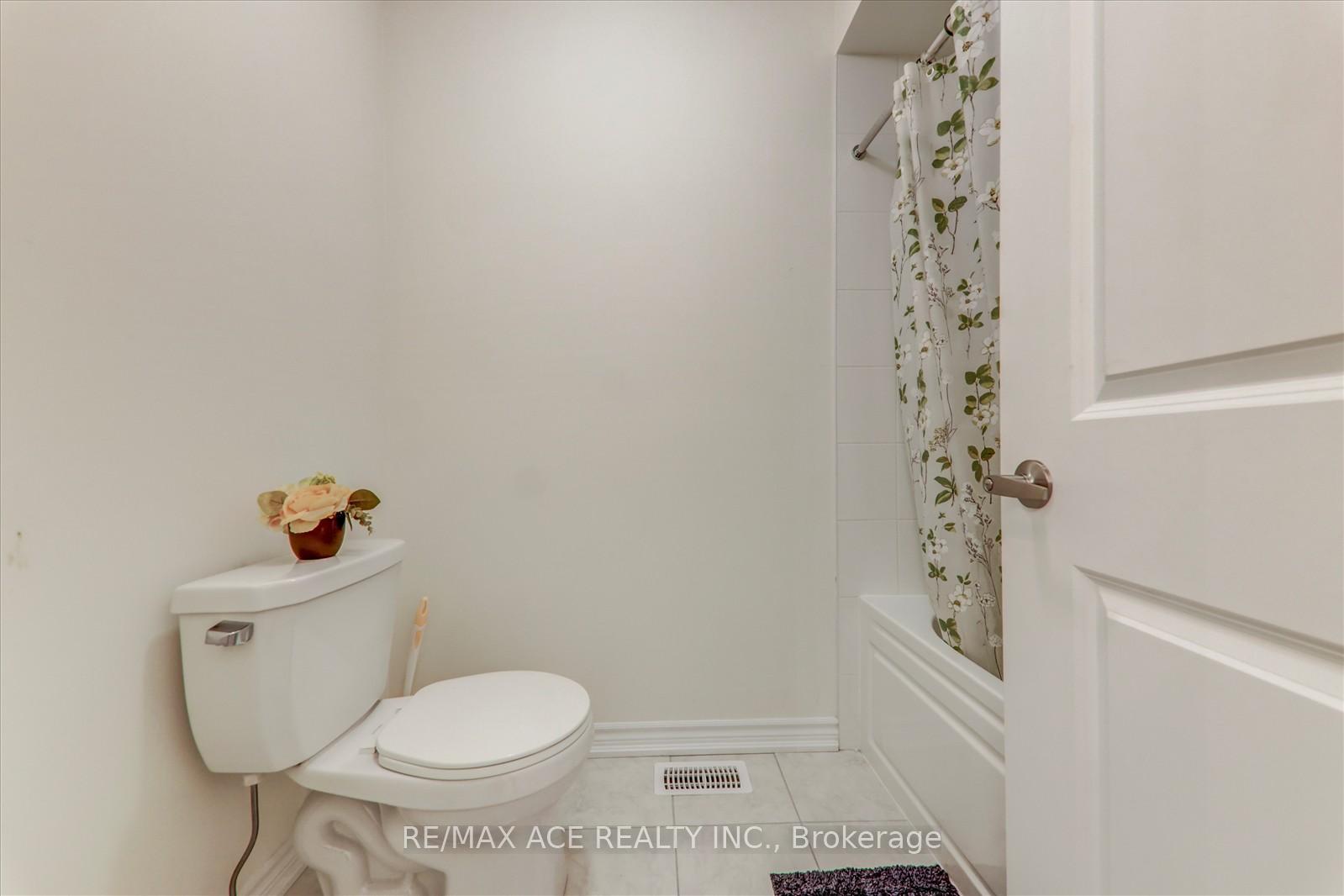 Photo 23 of 1152 Skyridge Boulevard, Pickering, Rural Pickering — HOMEH